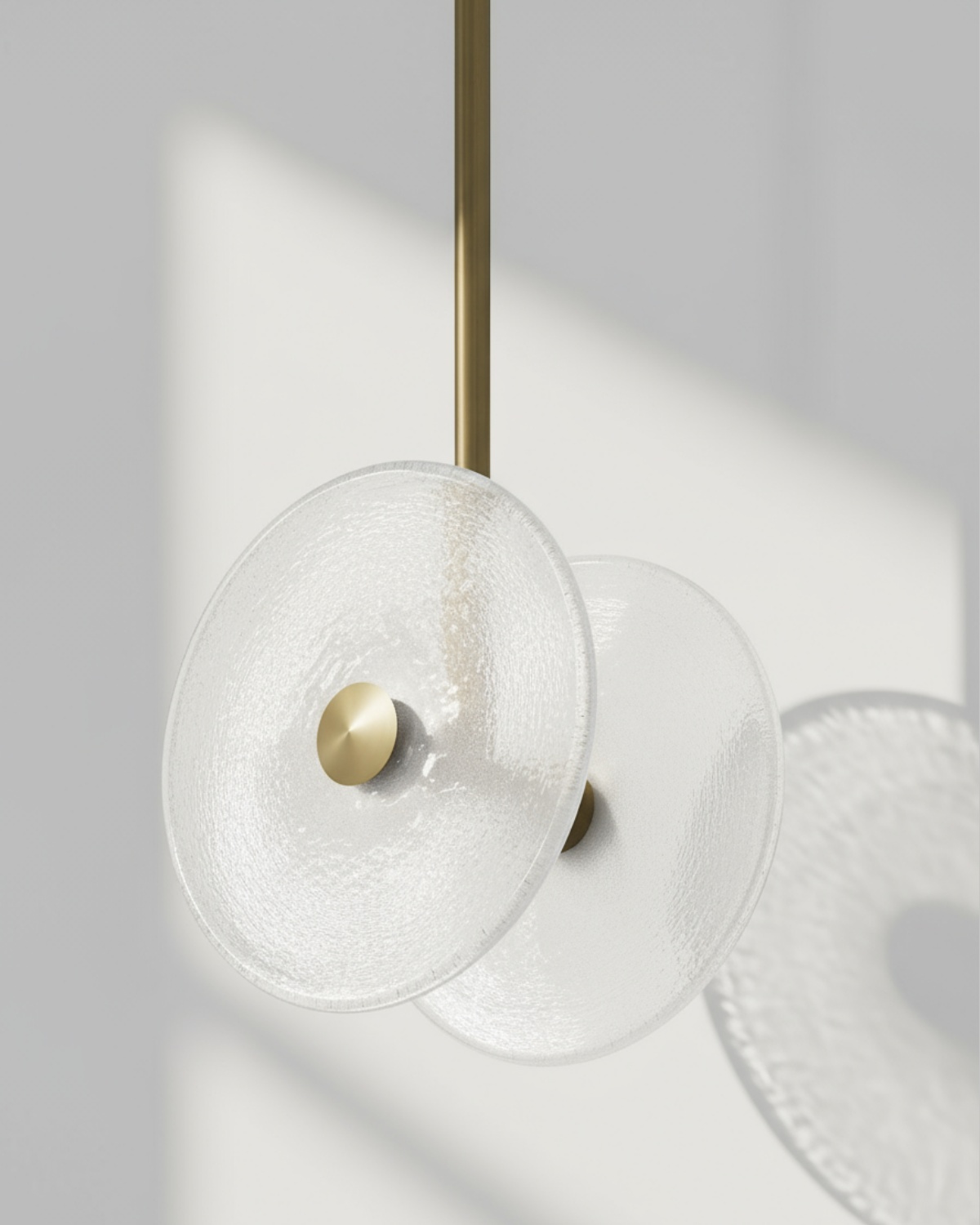 Золотой подвесной светильник Милфорд Louvre Home LPN480325XNP