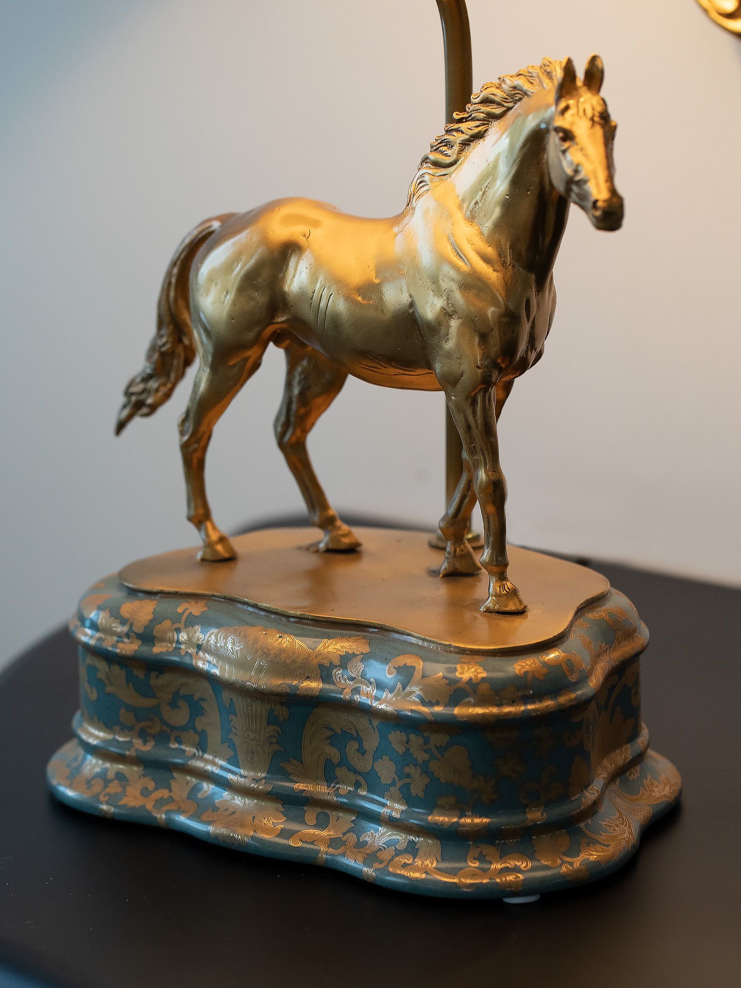 Светильник с абажуром Лошадь Glasar 31G2305/LB999C/NB4199