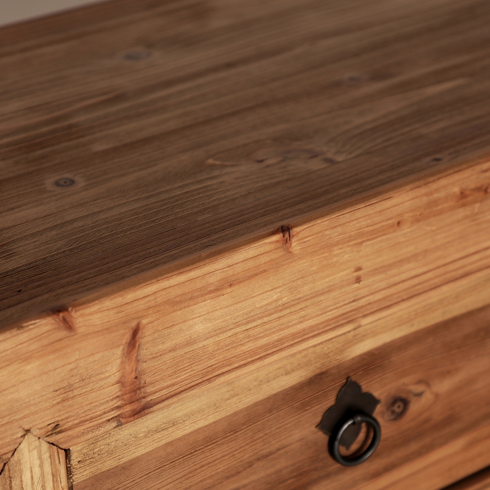 Сервант Prutz Vical