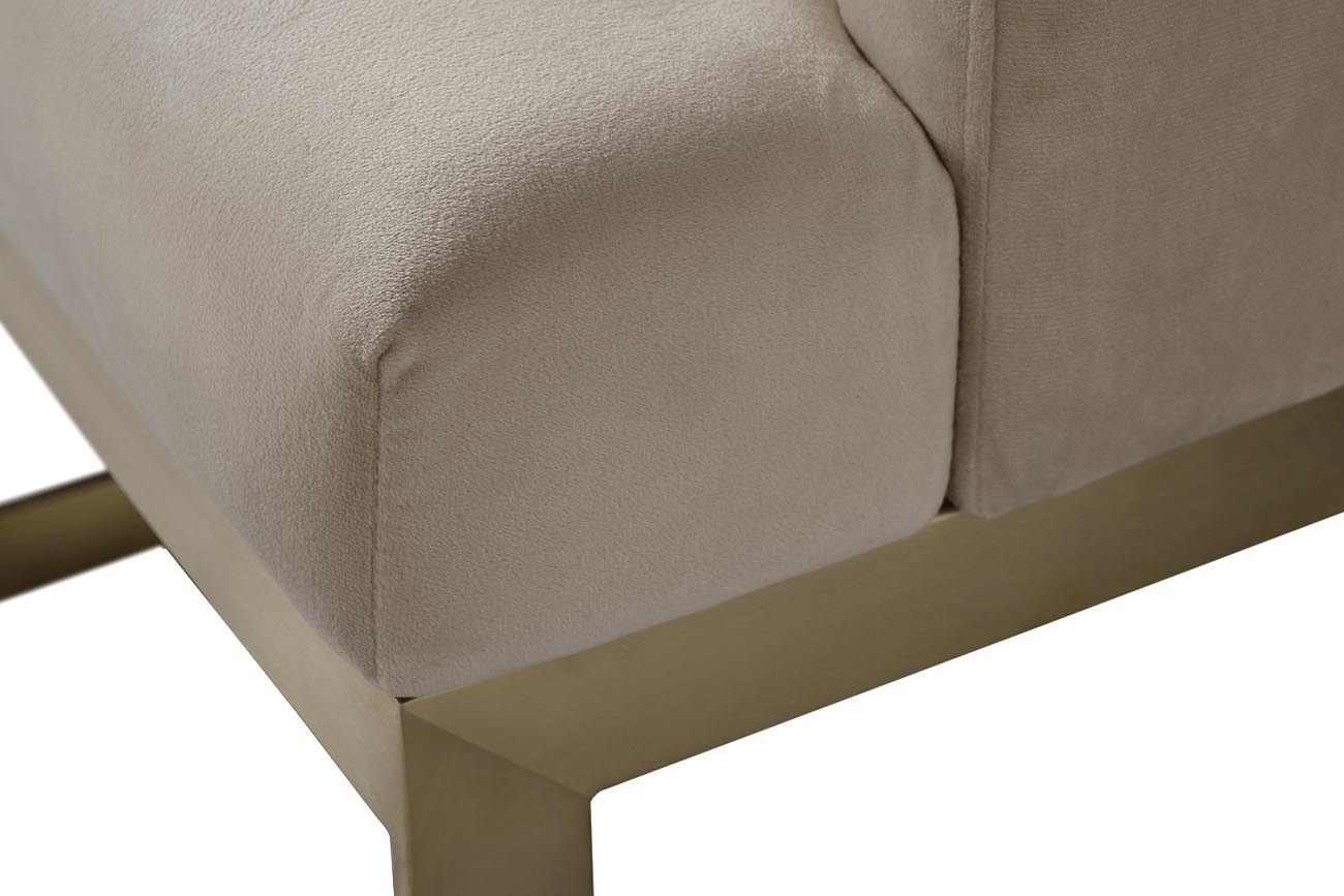 Стул на металлическом каркасе светло-бежевый Garda Decor 76AR-612GOLD-CR