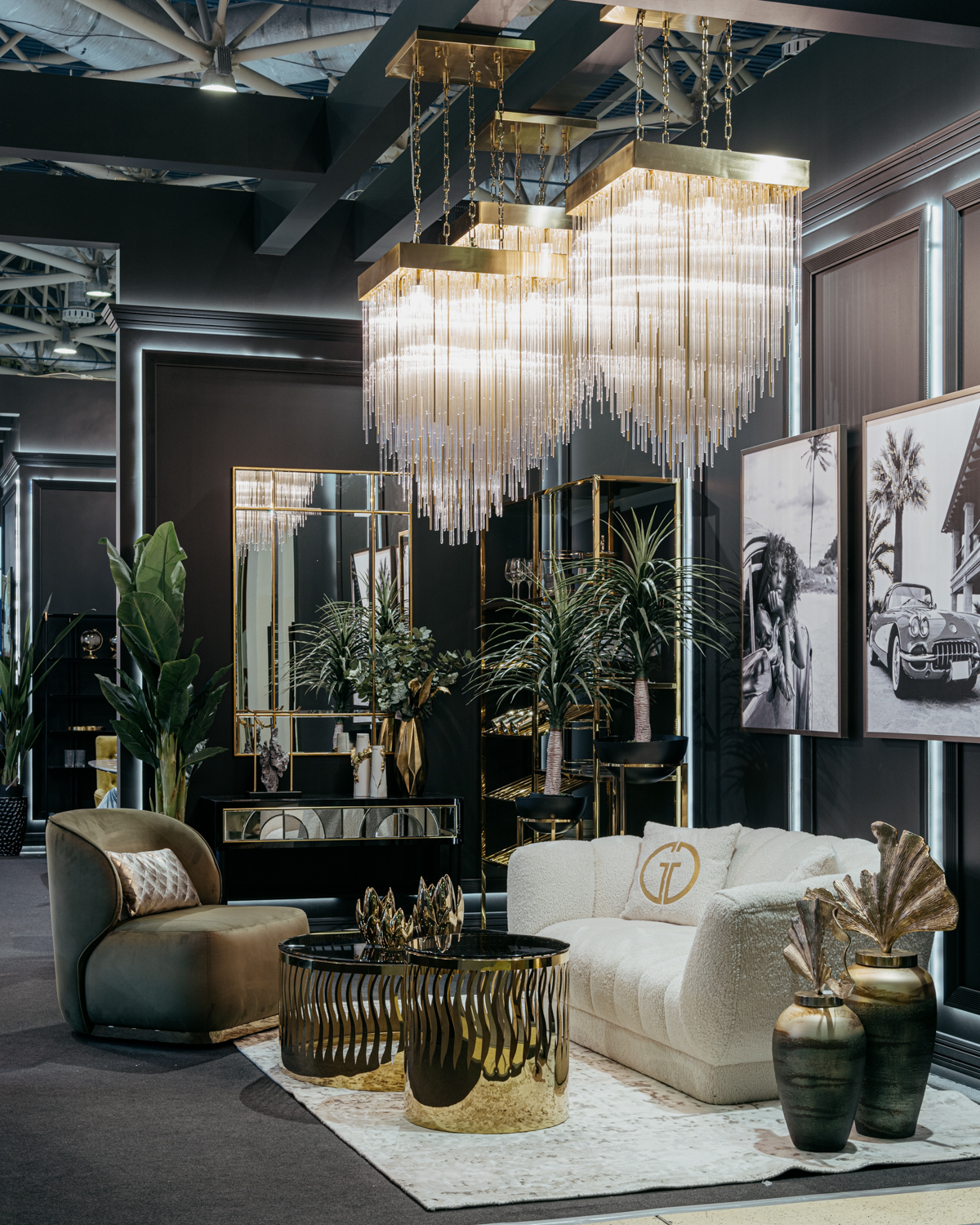 Стол журнальный Wave тонир.стекло/золото Garda Decor GY-CT8149GOLD