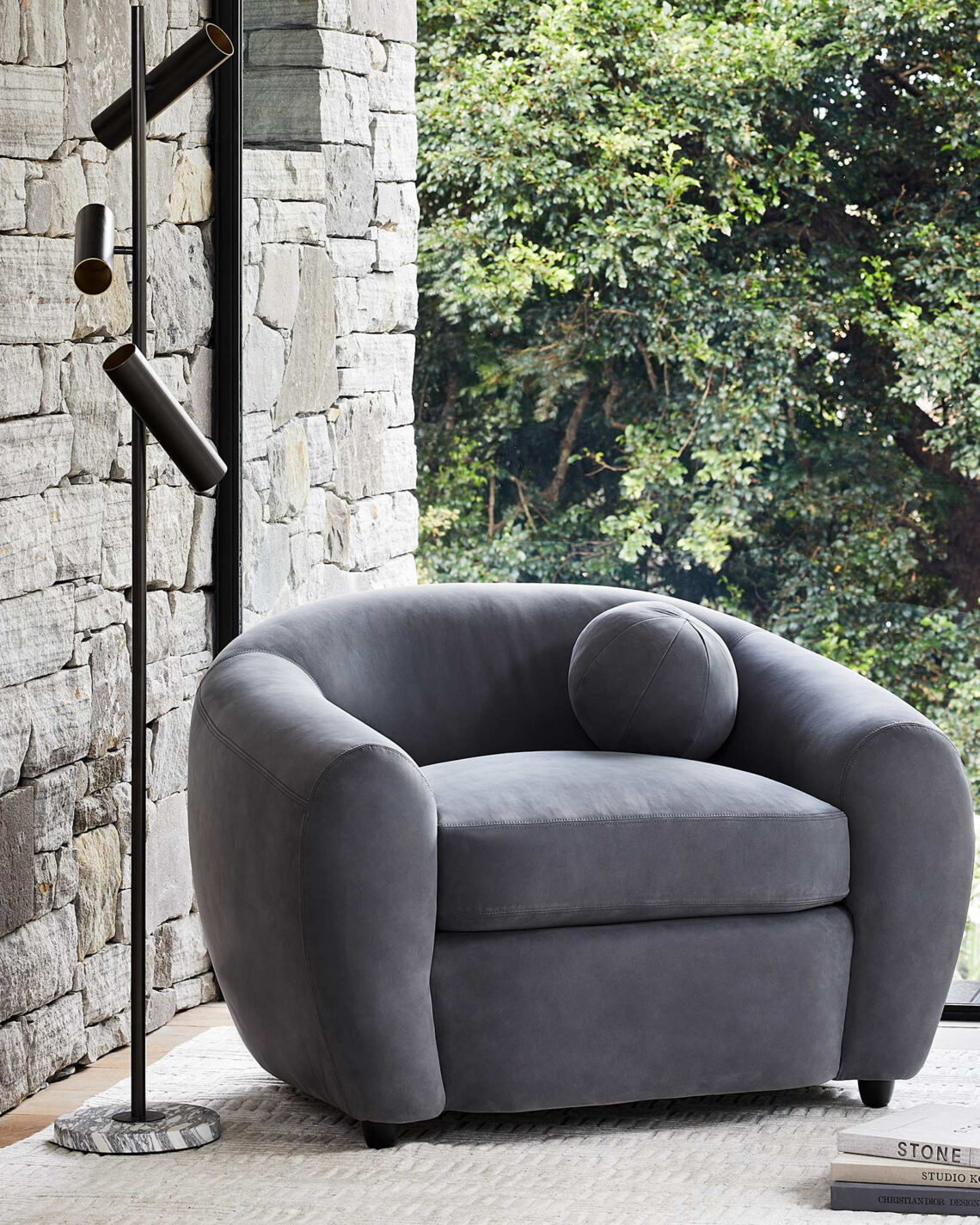 Чёрная напольная лампа Брикс Louvre Home P2592FA