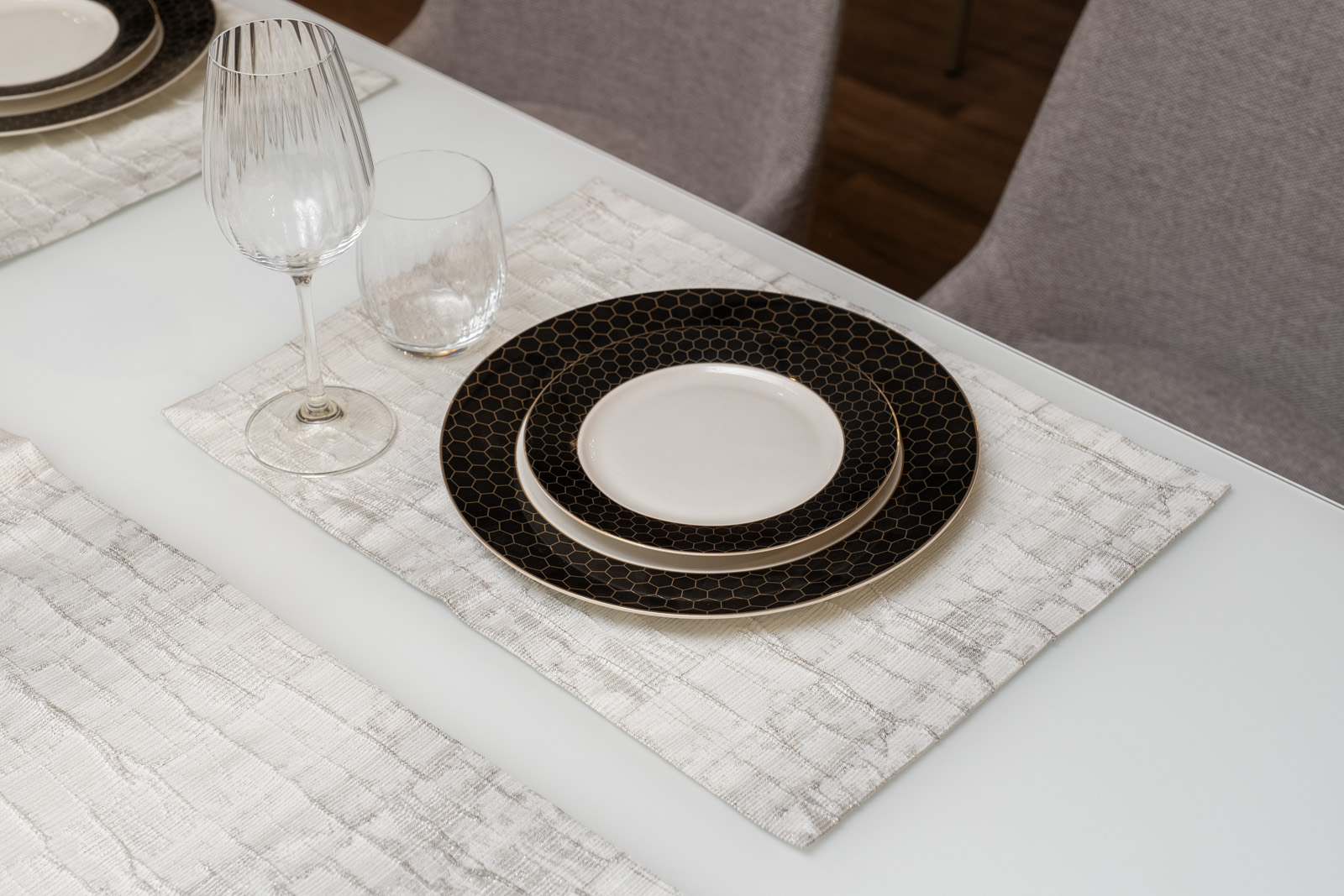 Набор для сервировки стола Luuxury дорожка 50х180см и две салфетки 33х45см Garda Decor 121GD-12133