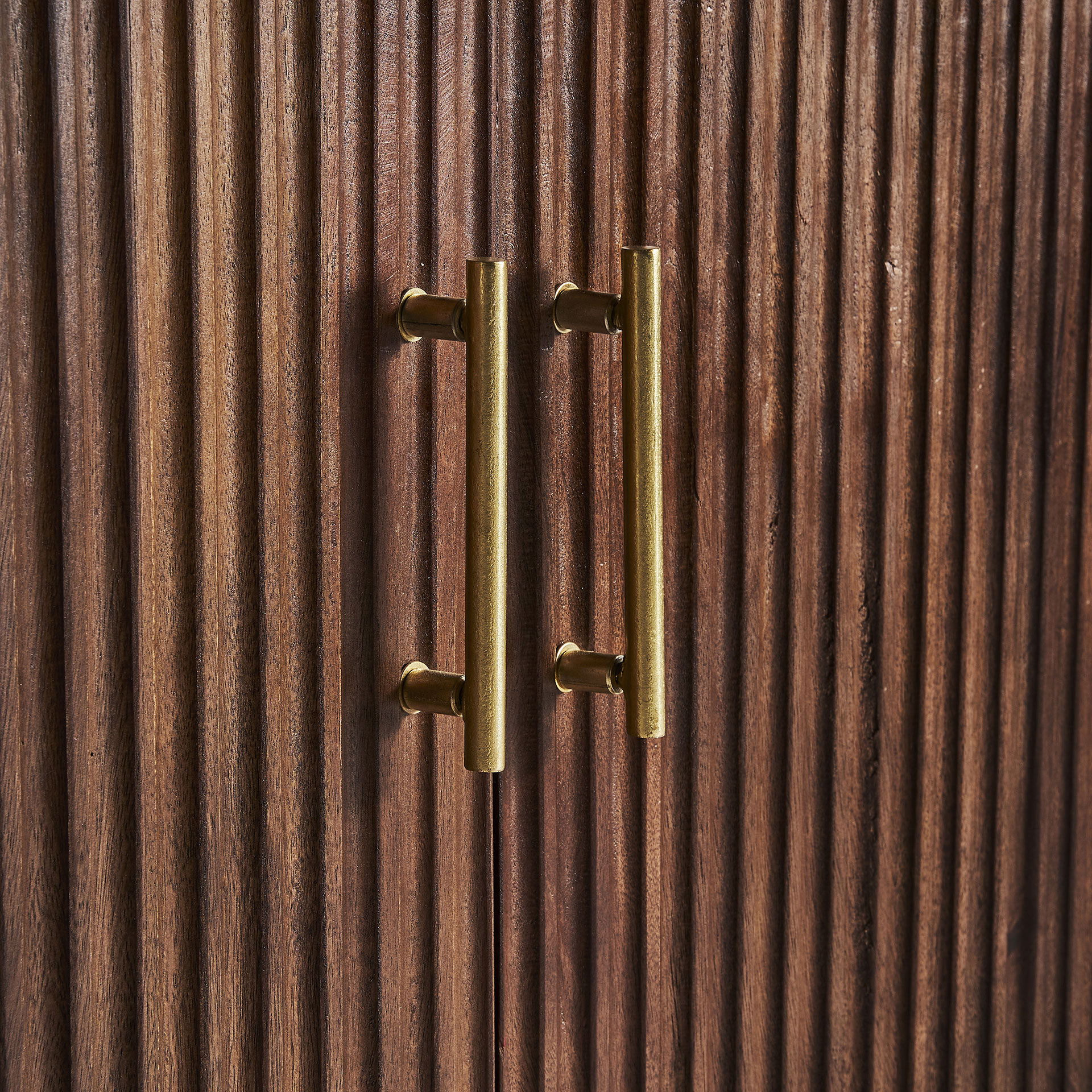 Сервант MESIA Vical