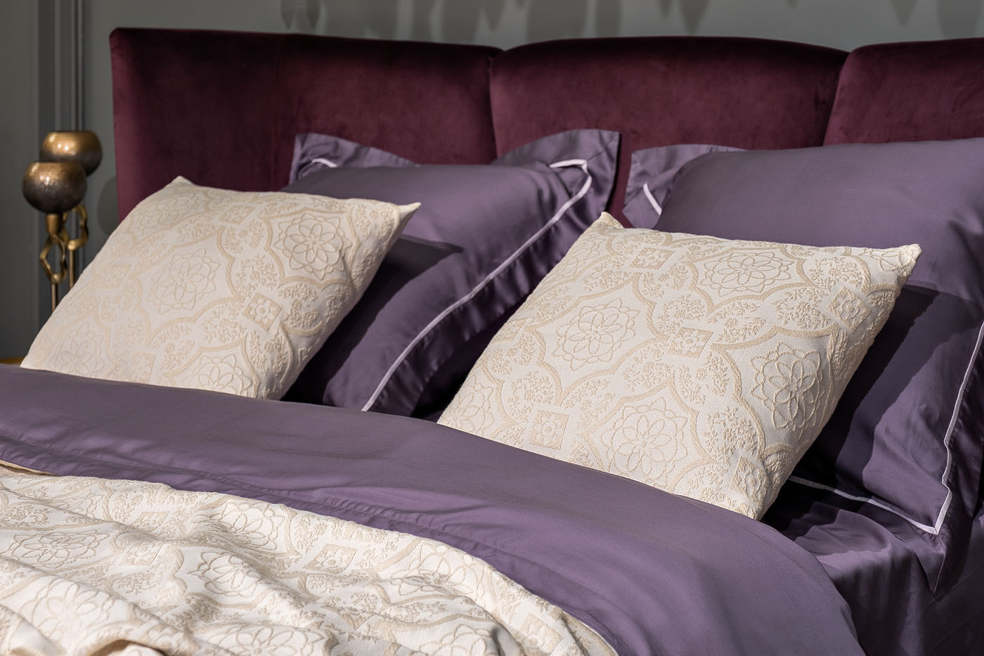 Наволочка декоративная "Тиара" 50х50см бежевая Garda Decor 16AMR-NS5050-NAV BEG