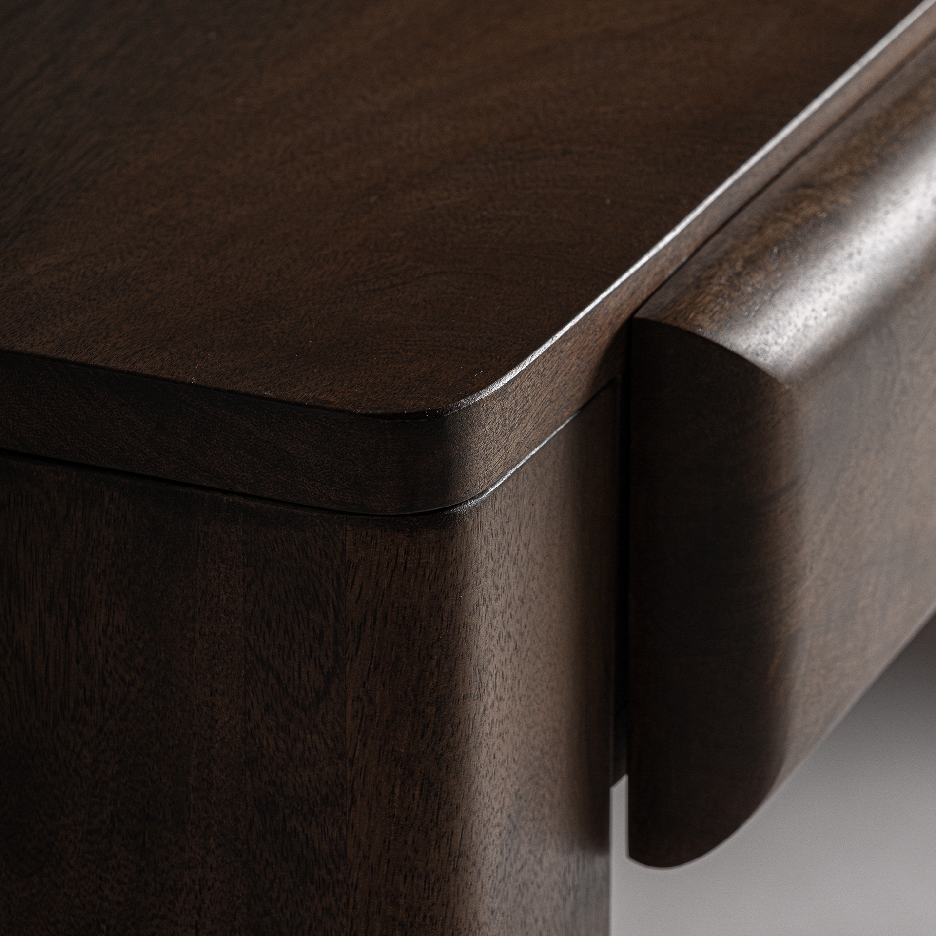 Письменный стол GIBLES Vical