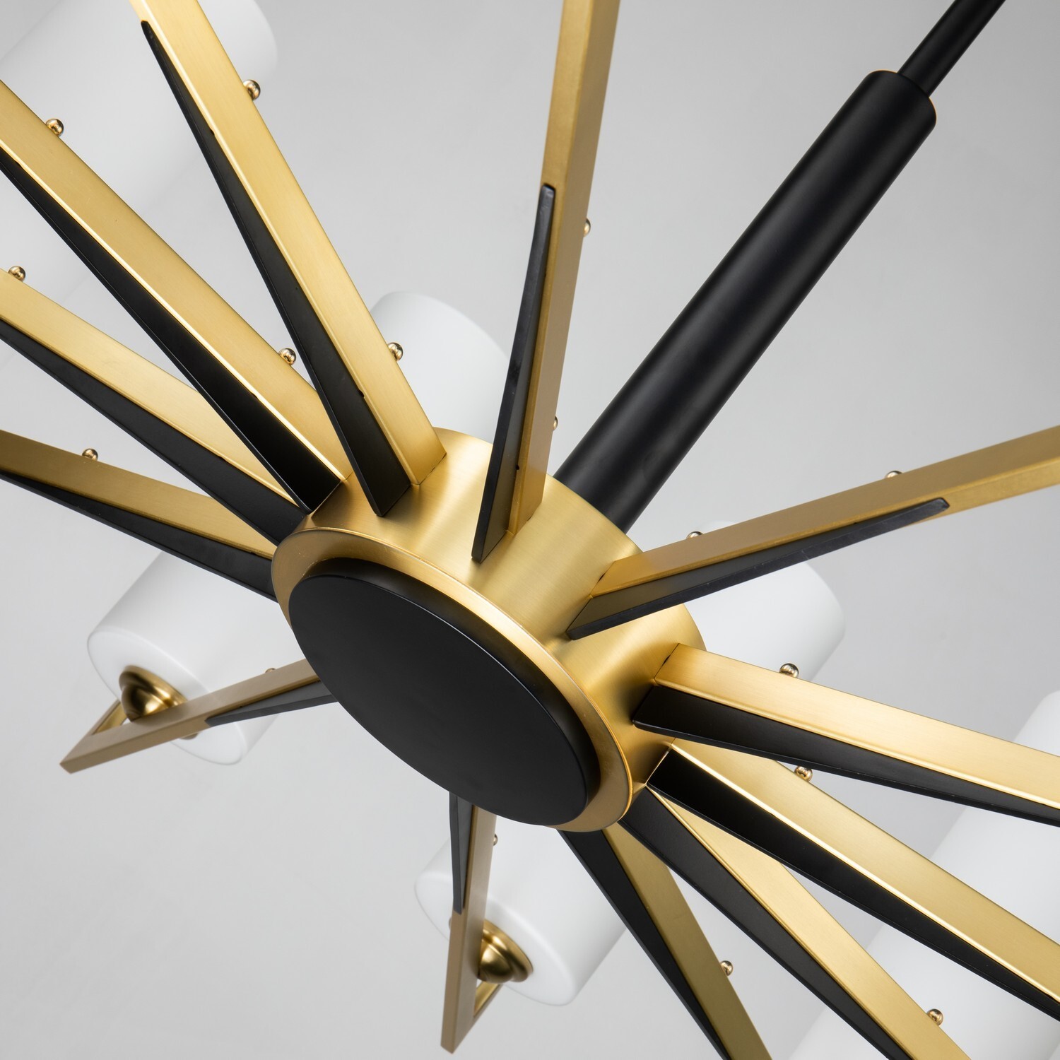 Люстра Favourite 2623-12P