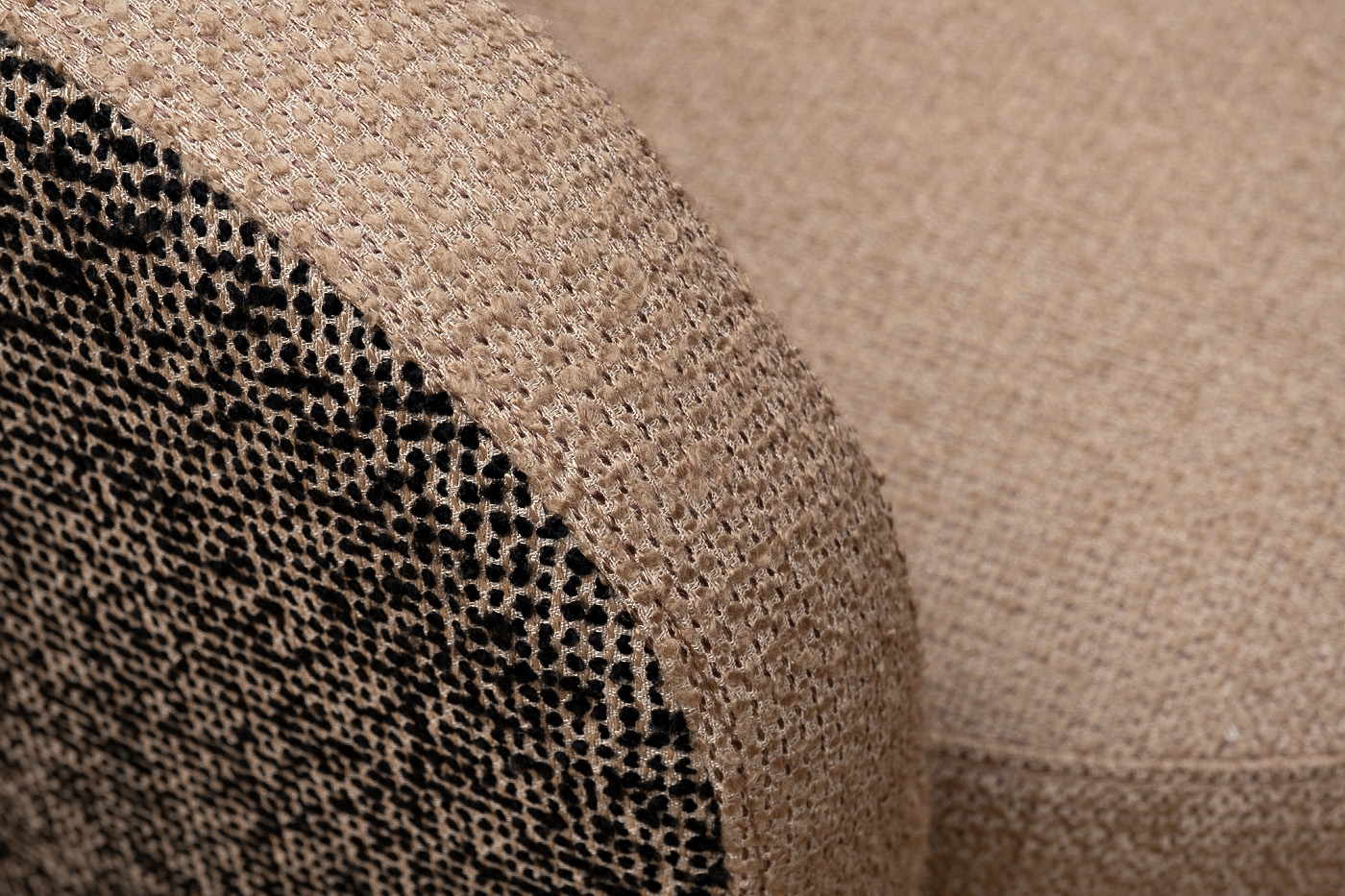 Кресло Napoli вращающееся черно-золотая рогожка Garda Decor Napoli-3K-Santo300-BEG+Santo302-CHZOL