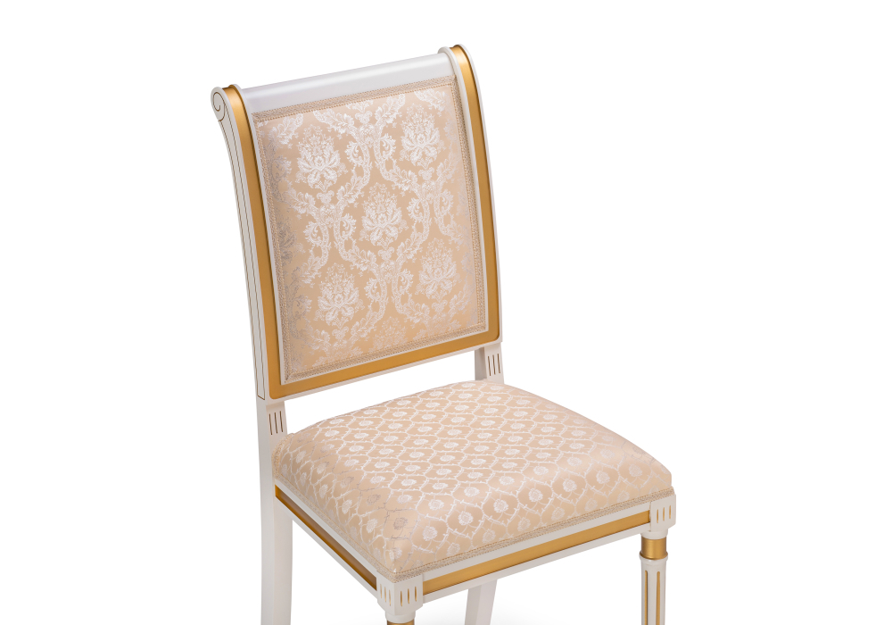 Стул деревянный Woodville Рембрандт молочный с золотой патиной 406093