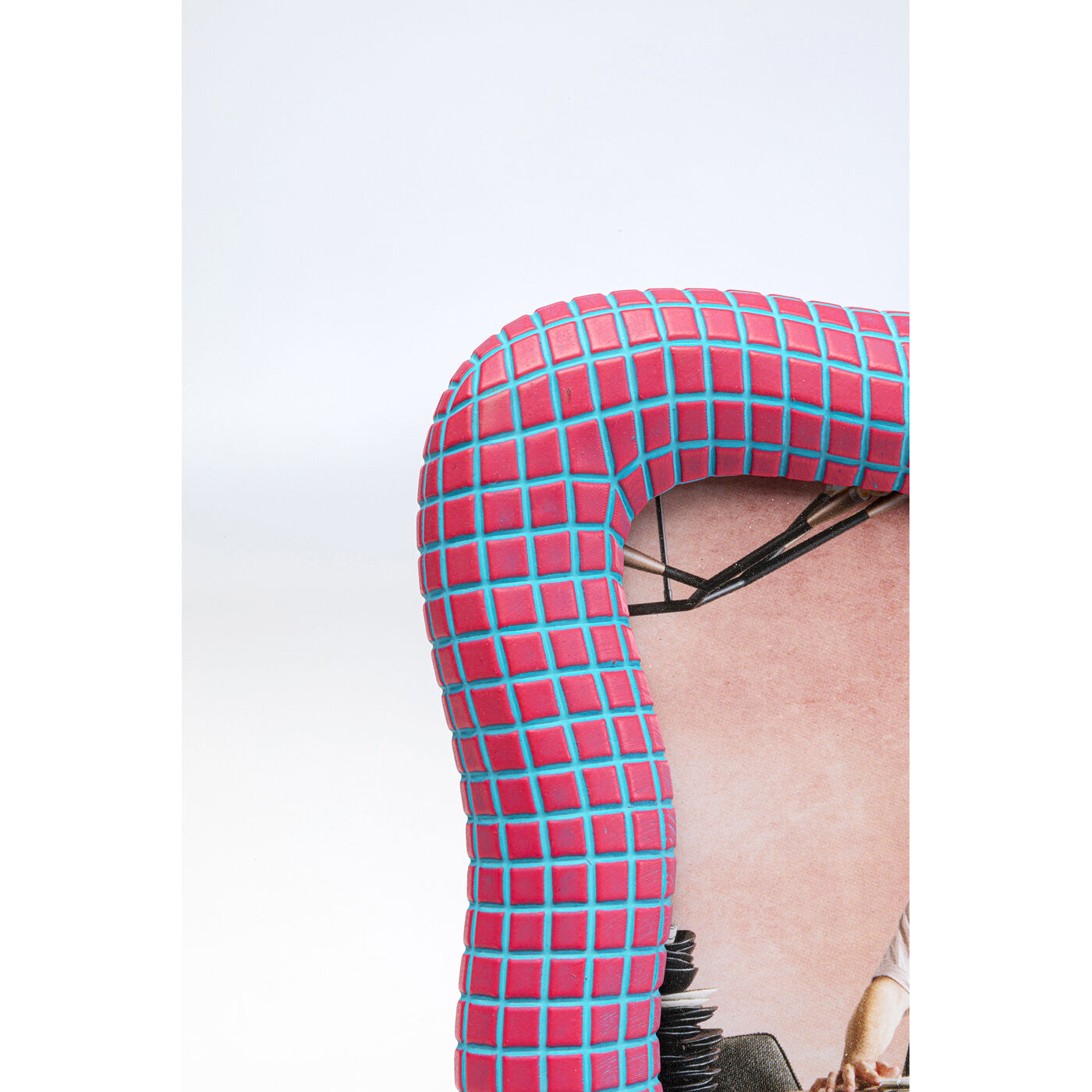 Фоторамка  Wavy Pink 18x23cm KARE 56448