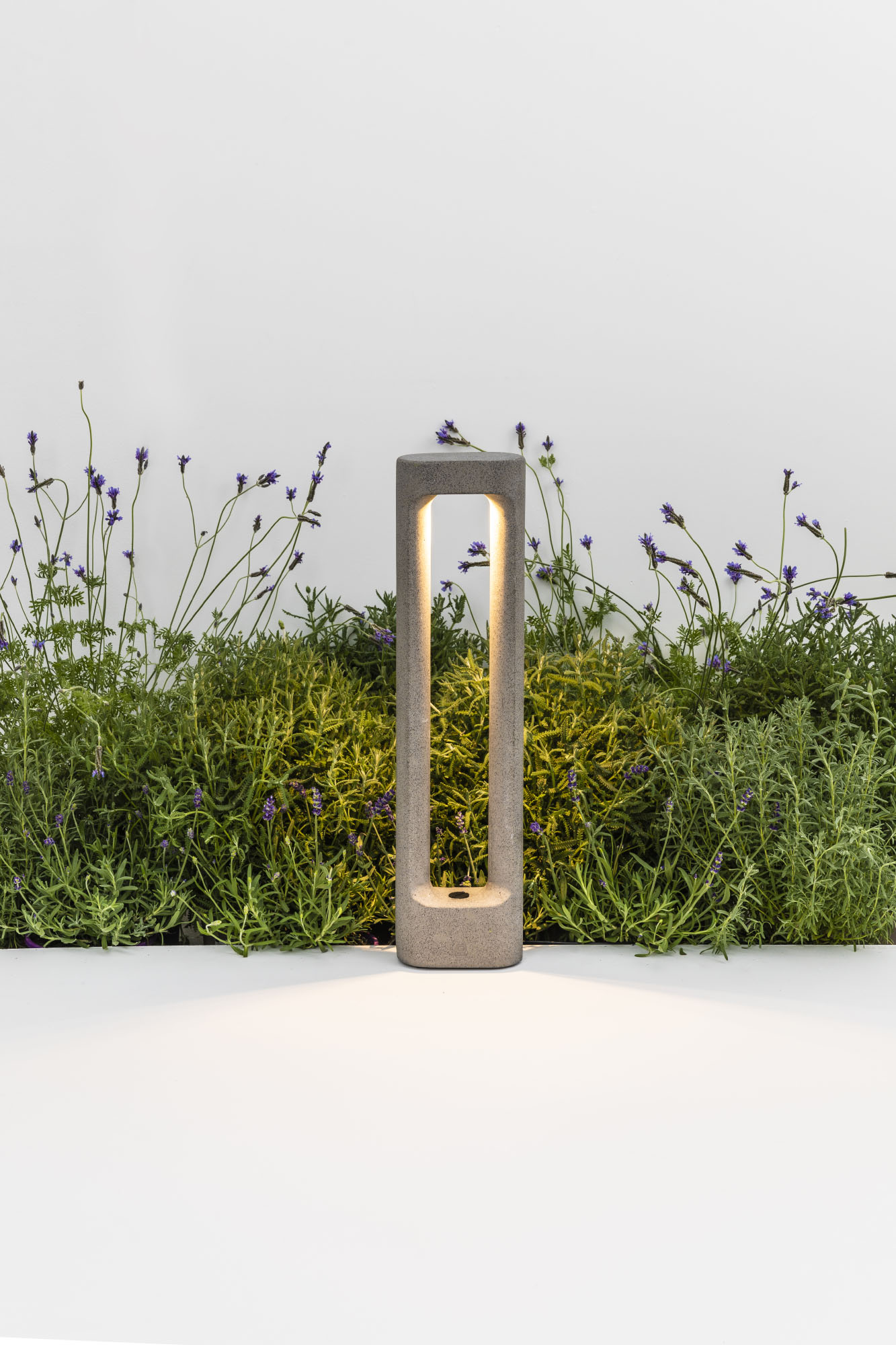 Проблесковый маячок Totem 611 серый 2700K Faro