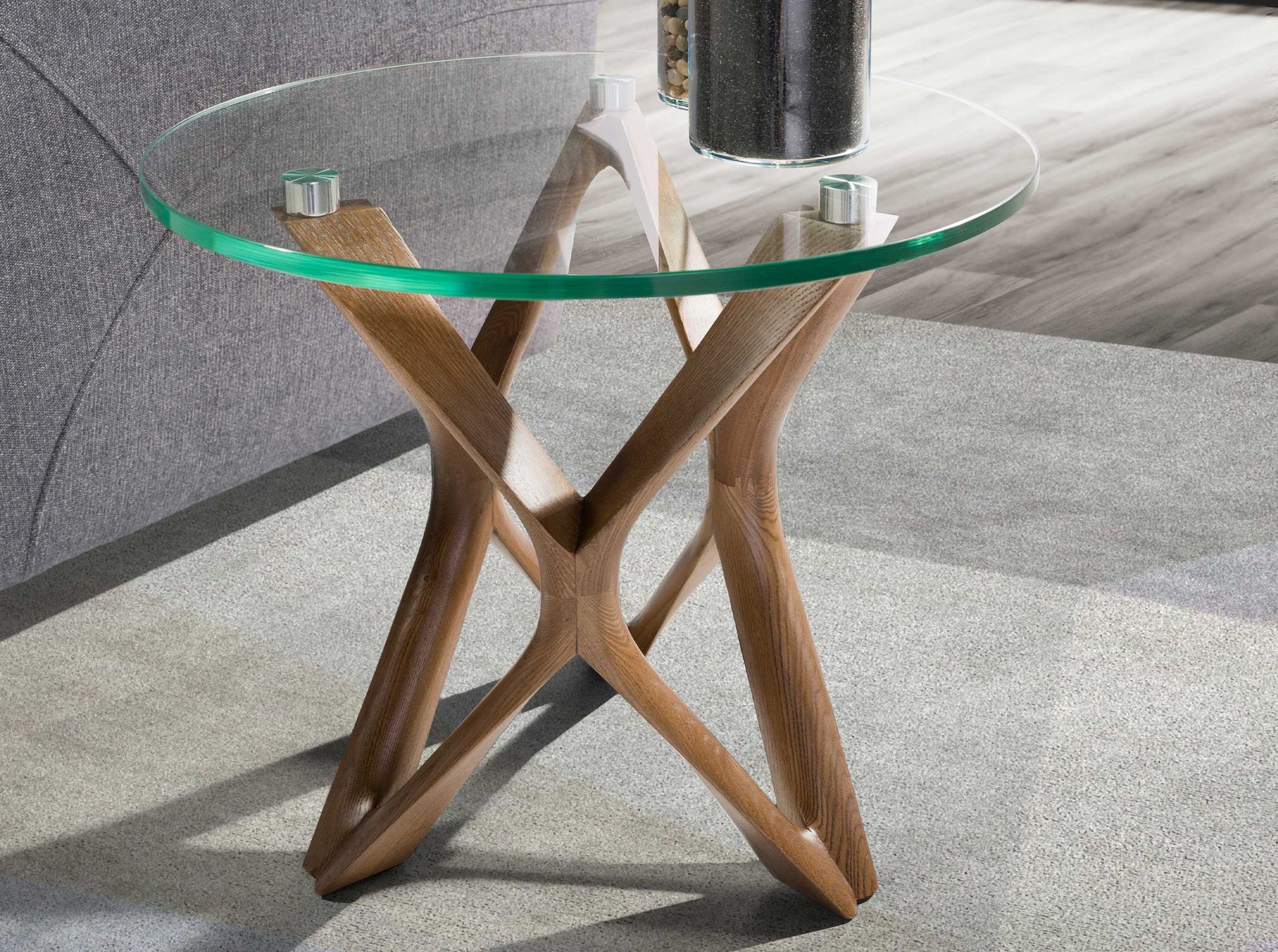 Круглый приставной столик 2127/LT17192 из закаленного стекла и ореха Angel Cerda