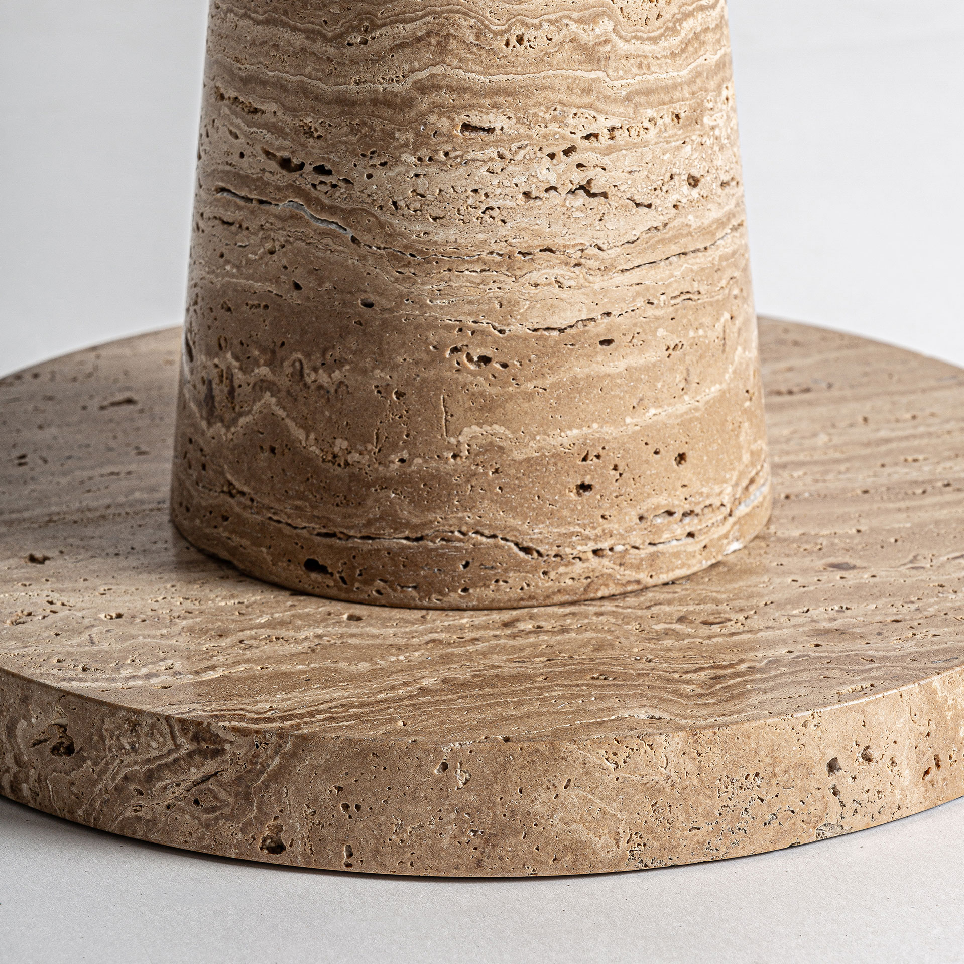 Журнальный столик RUST из травертина Vical