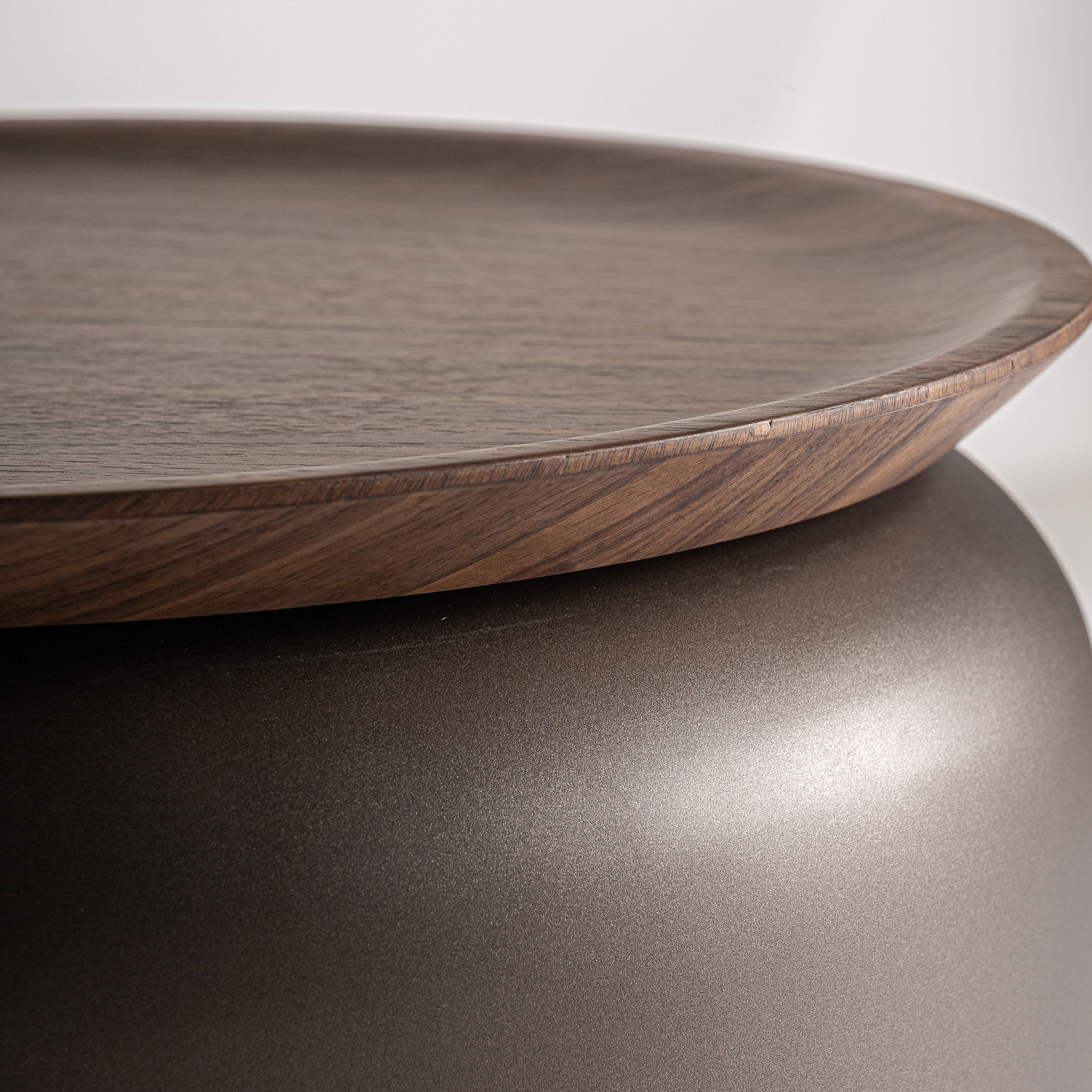 Приставной столик Bugdorf Vical