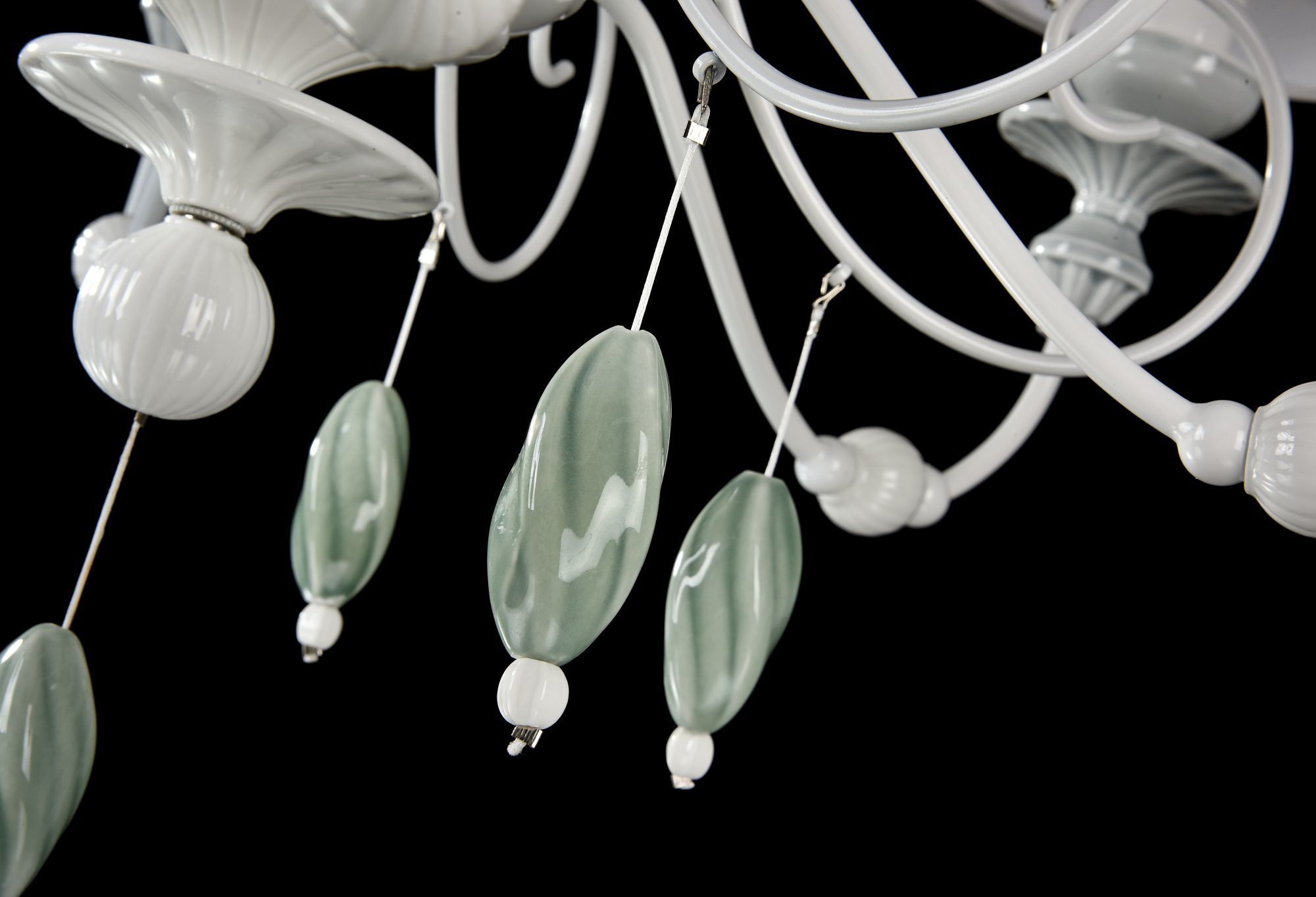 Люстра Maytoni ARM540-06-W