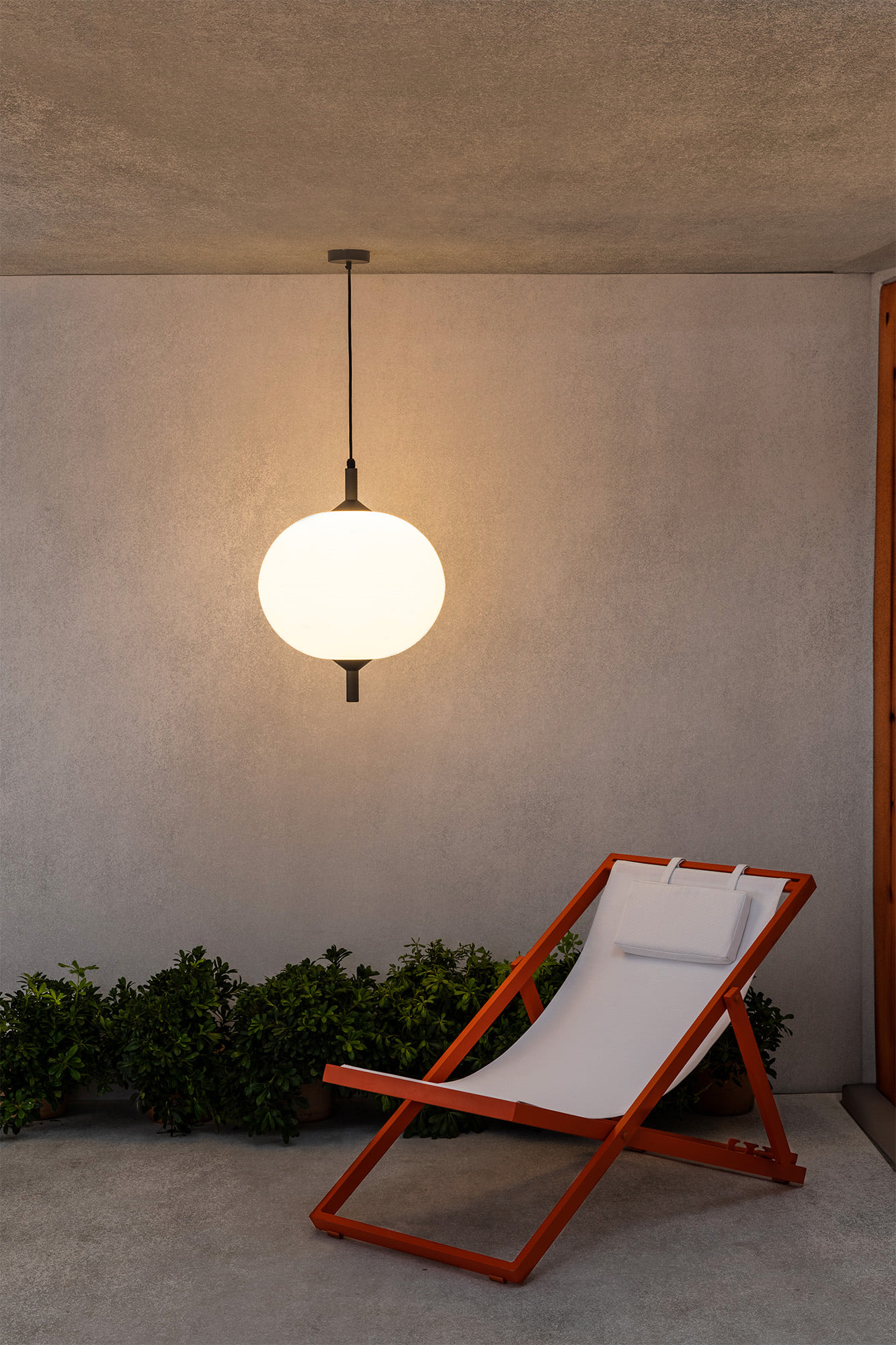 Люстра уличная Saigon R45 белый CONO Faro