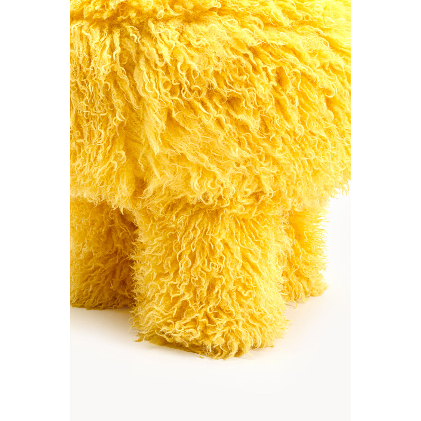 Пуф Plushy Yellow KARE 71128