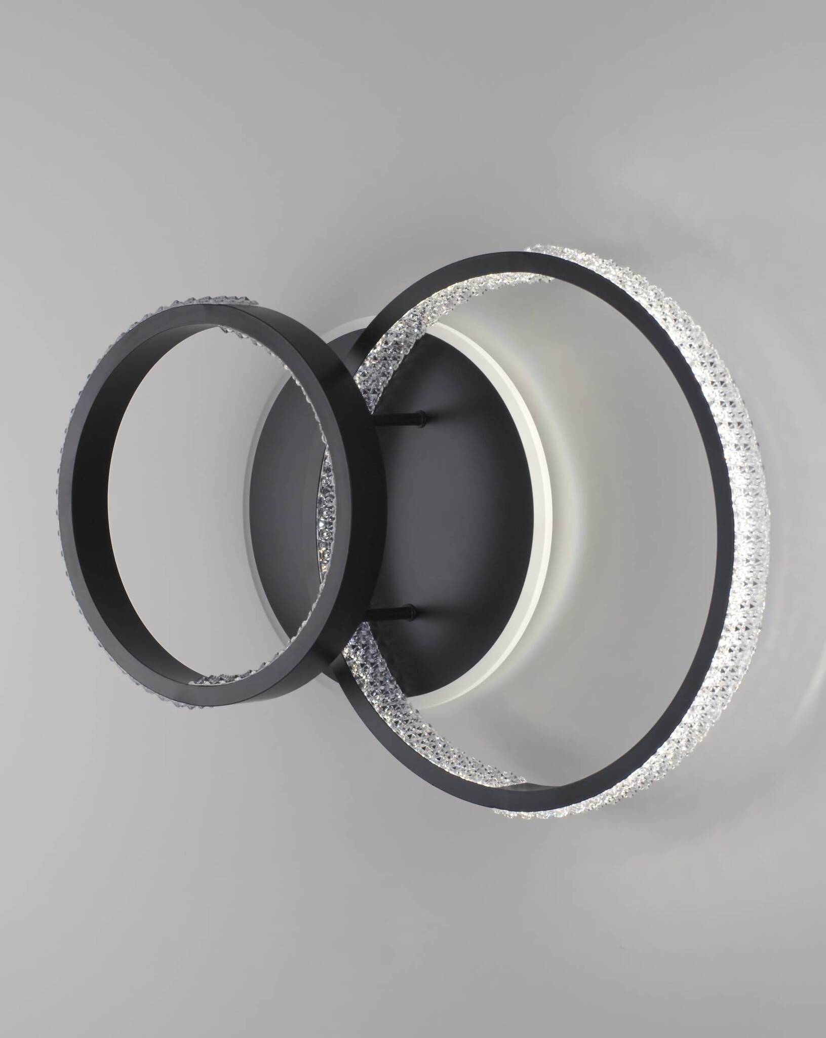 Светодиодная потолочная люстра с пультом Moderli V2891-CL Novas LED 120W