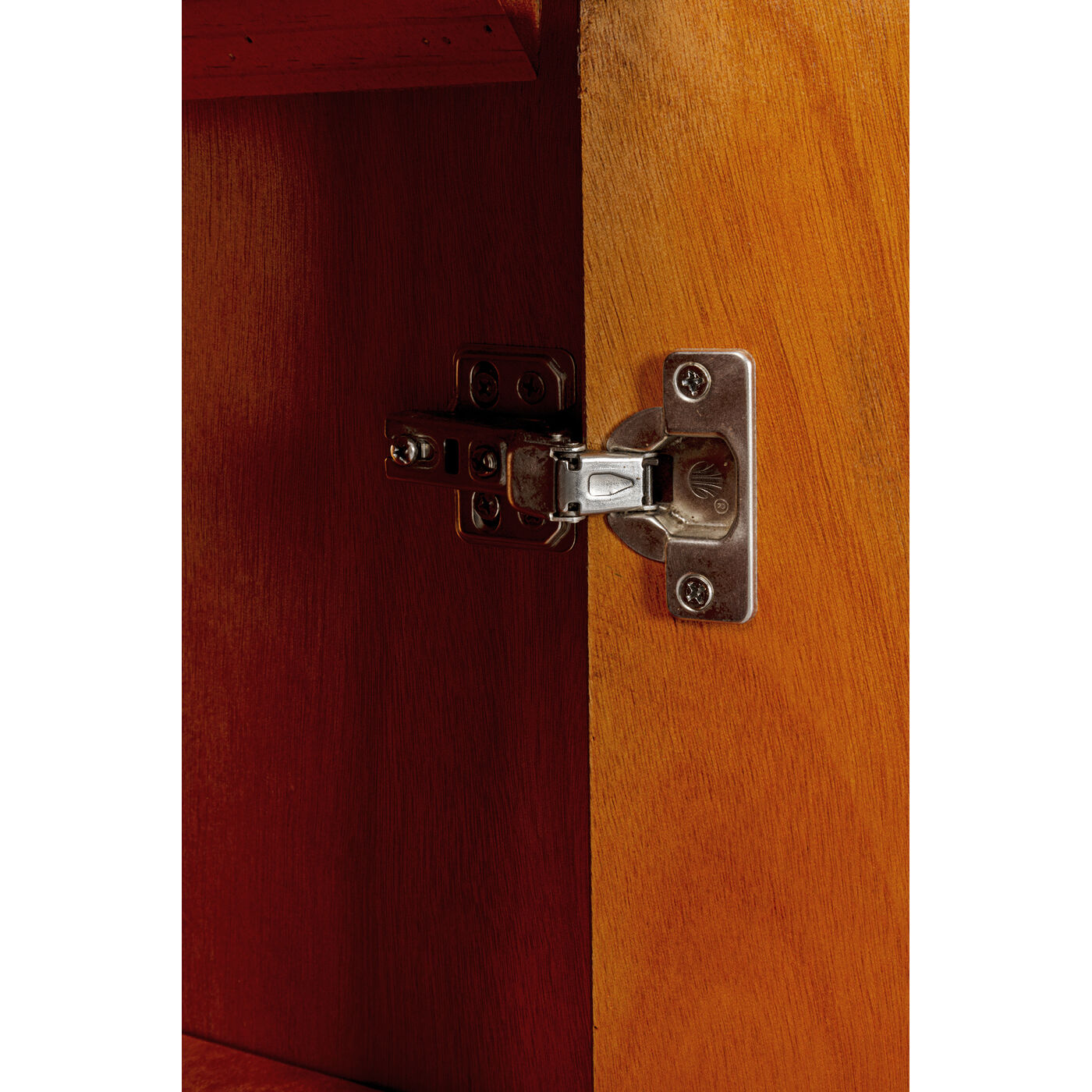 Комод широкий Silencio 160x78 см KARE 87461