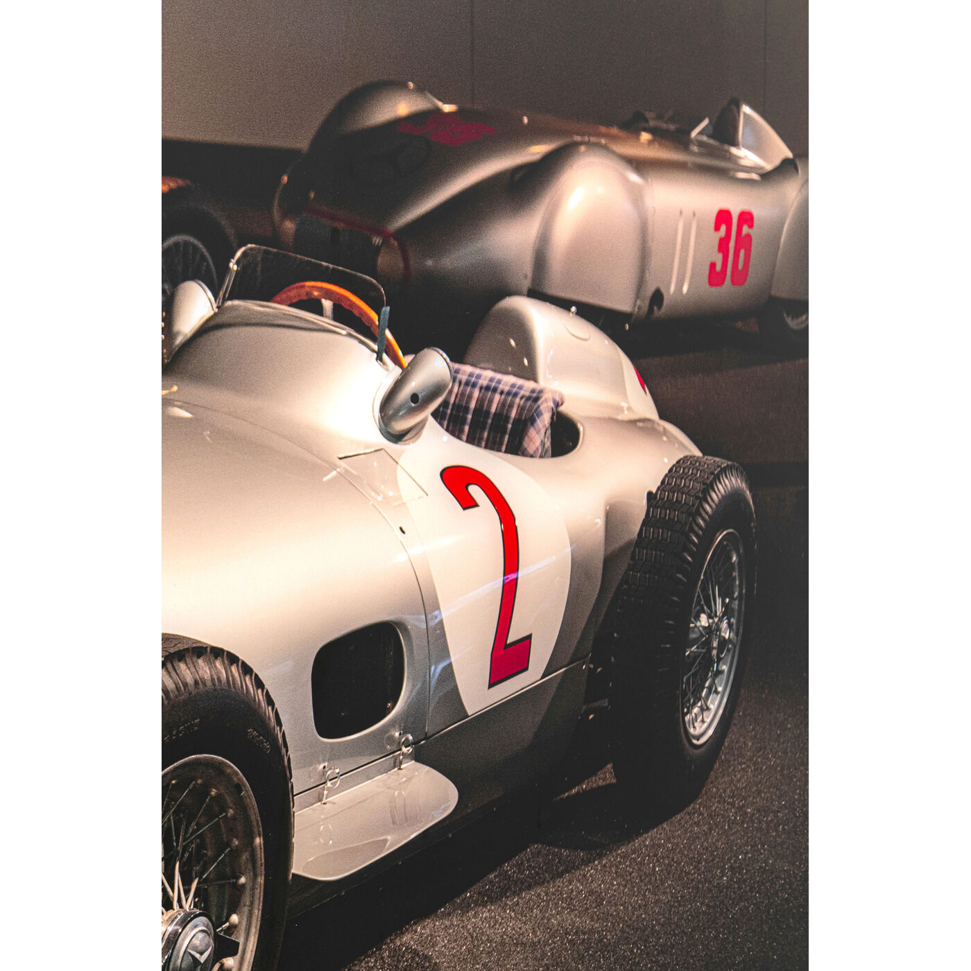 Картина стеклянная Automotive Race 120x80cm KARE 57686