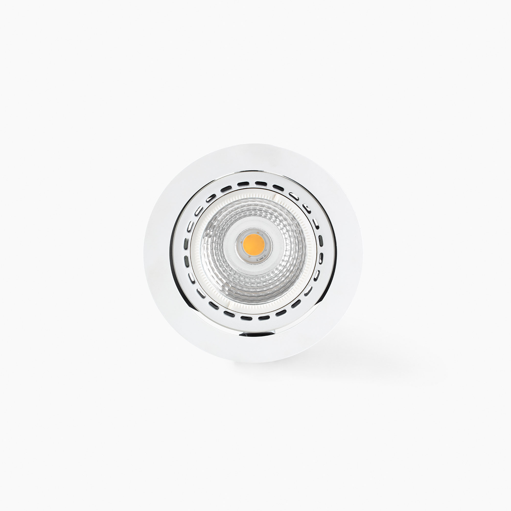 Встраиваемый светильник mini Optic белый LED CRI95 18-25W 2700K 56є Faro