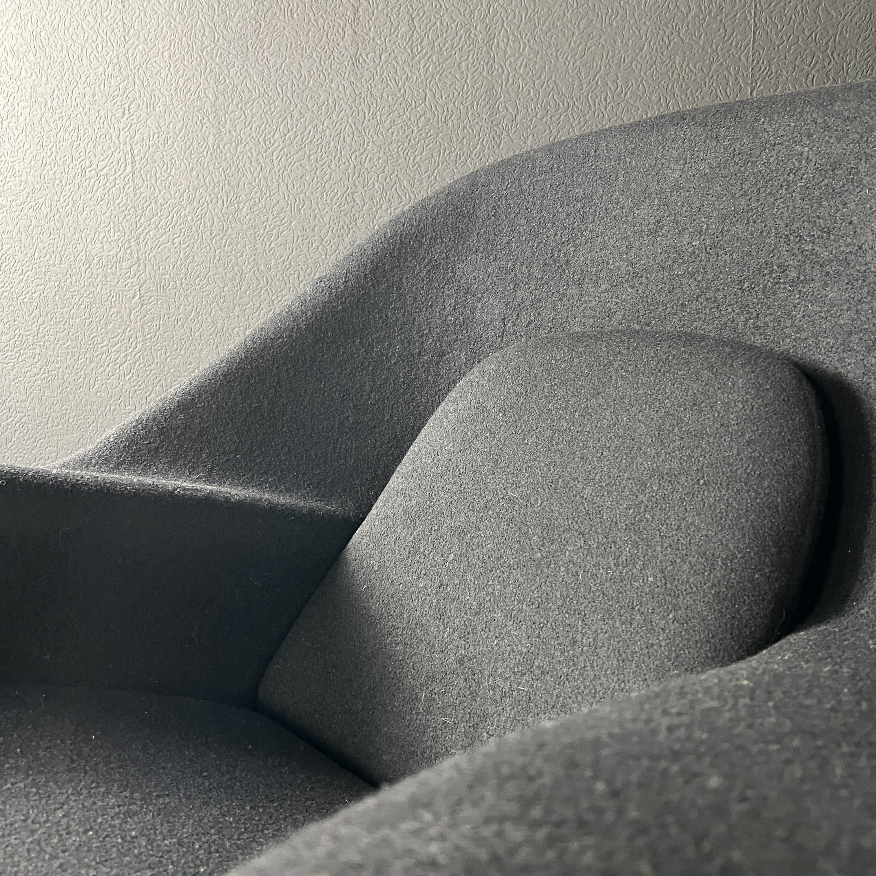 Кресло Womb Chair And Ottoman Designed By Eero Saarinen In 1948 By Imperiumloft