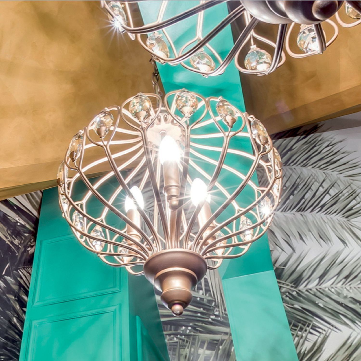 Люстра Favourite 1382-3P