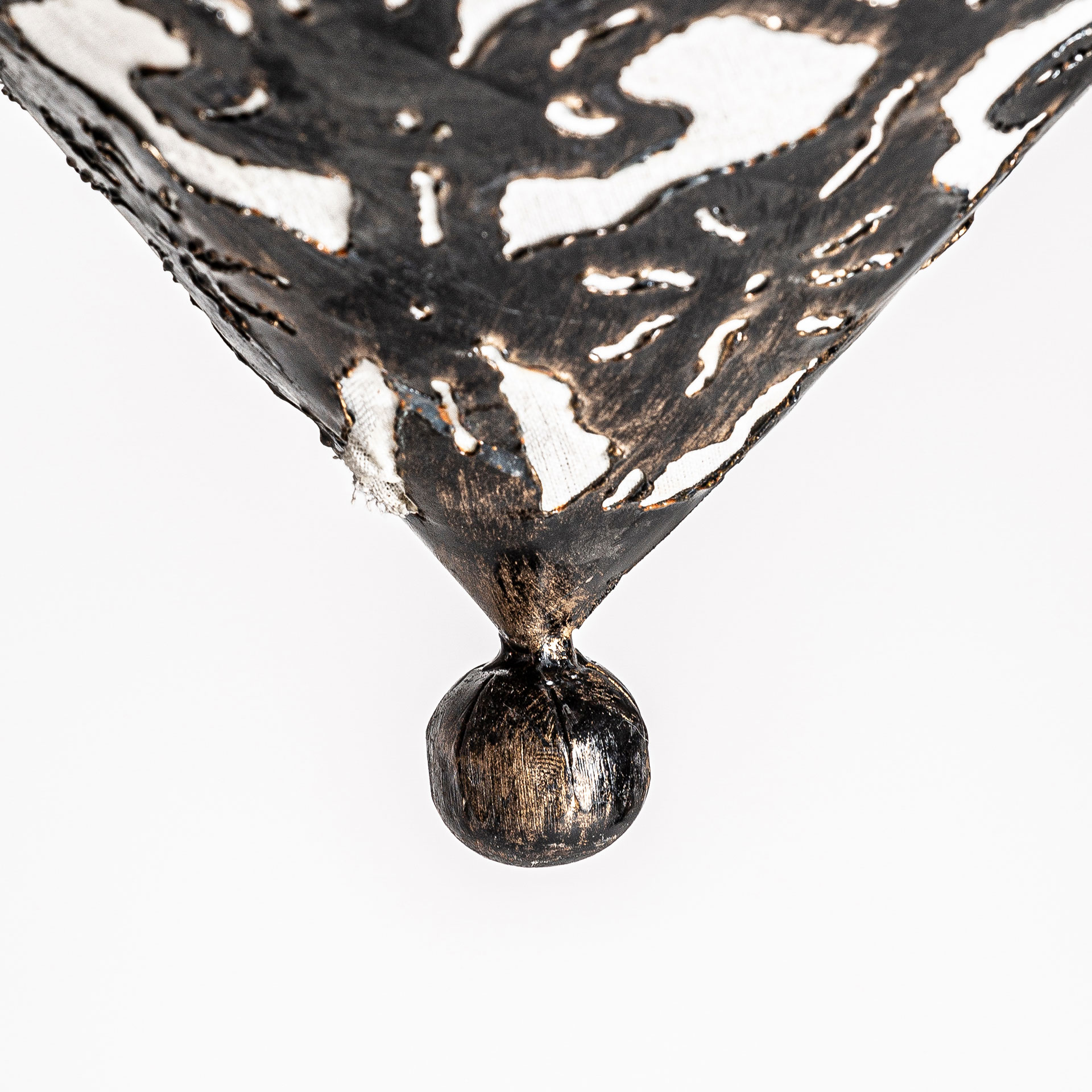 Треугольный потолочный светильник 22513 Vical