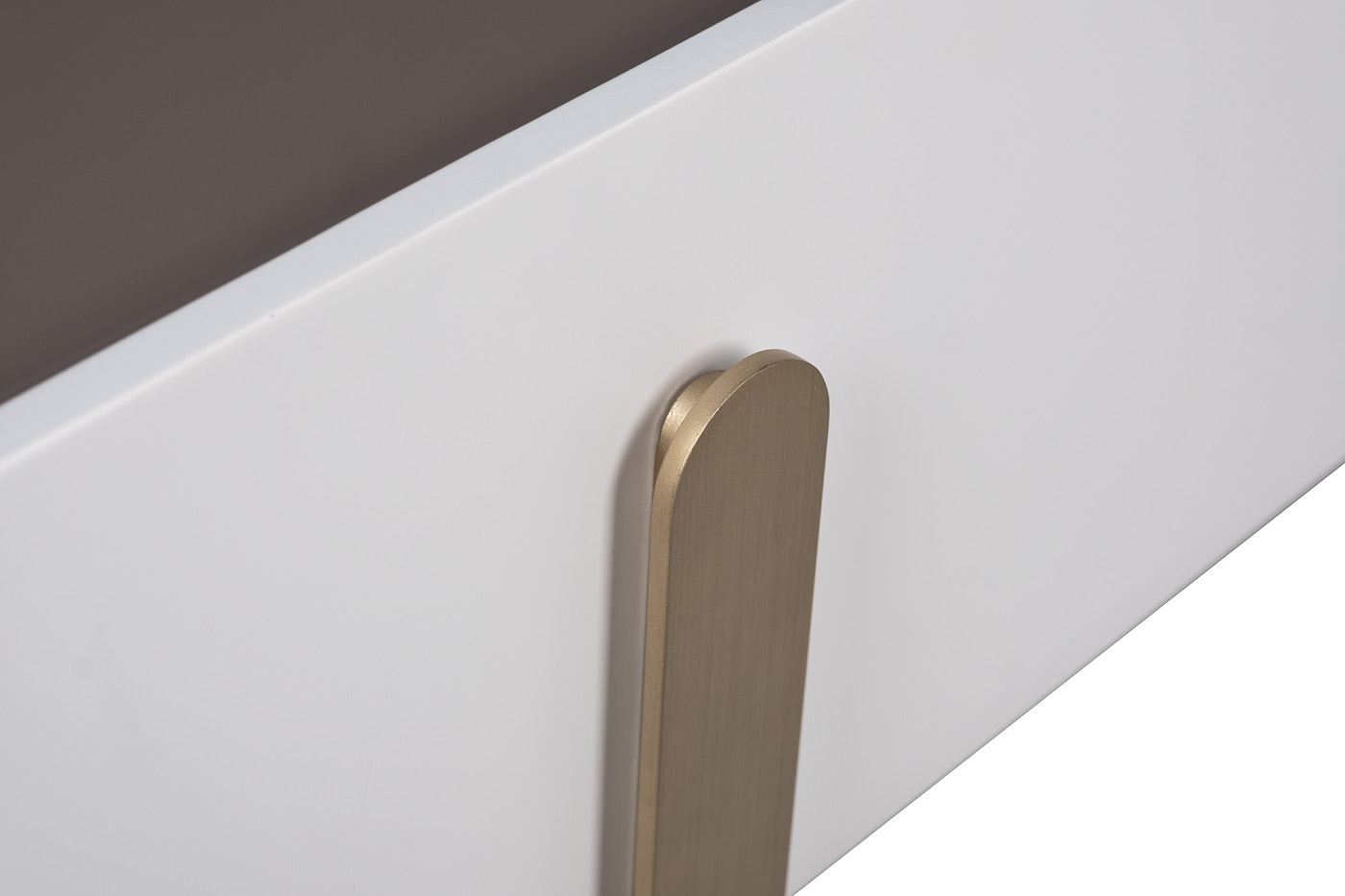 Тумбочка светлая с металлическим каркасом Garda Decor 77IP-20863