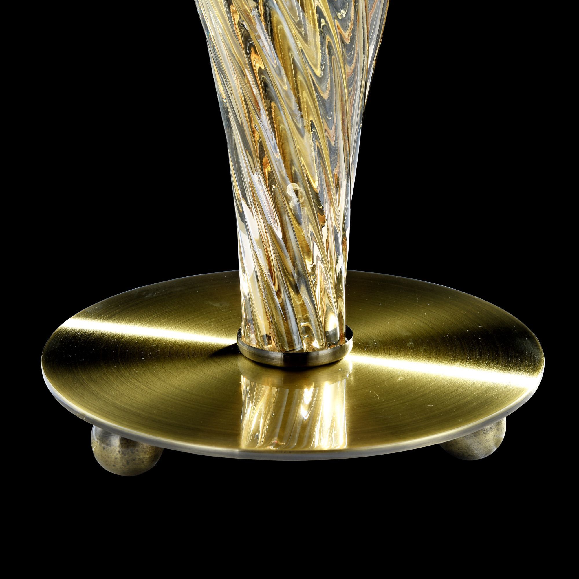 Настольная лампа Maytoni ARM855-TL-01-R