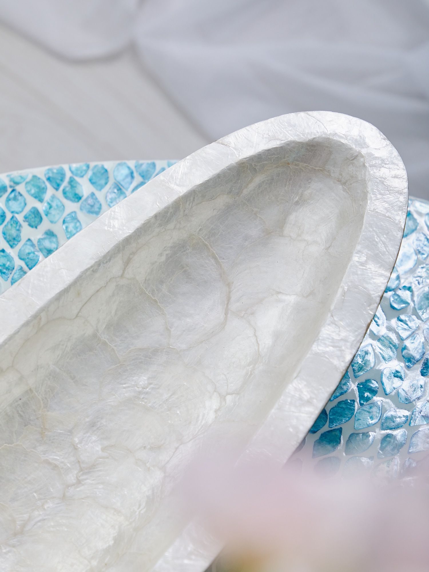 Блюдо декоративное с отделкой раковинами устриц Glasar 67-009