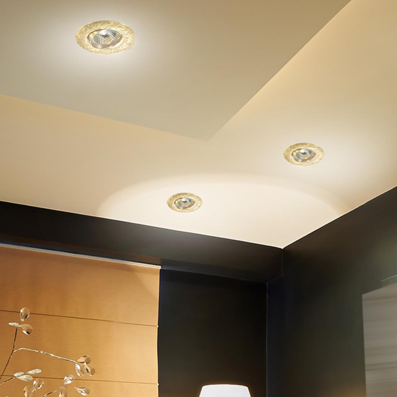 Стандартный встраиваемый поворотный светильник Novotech 369644