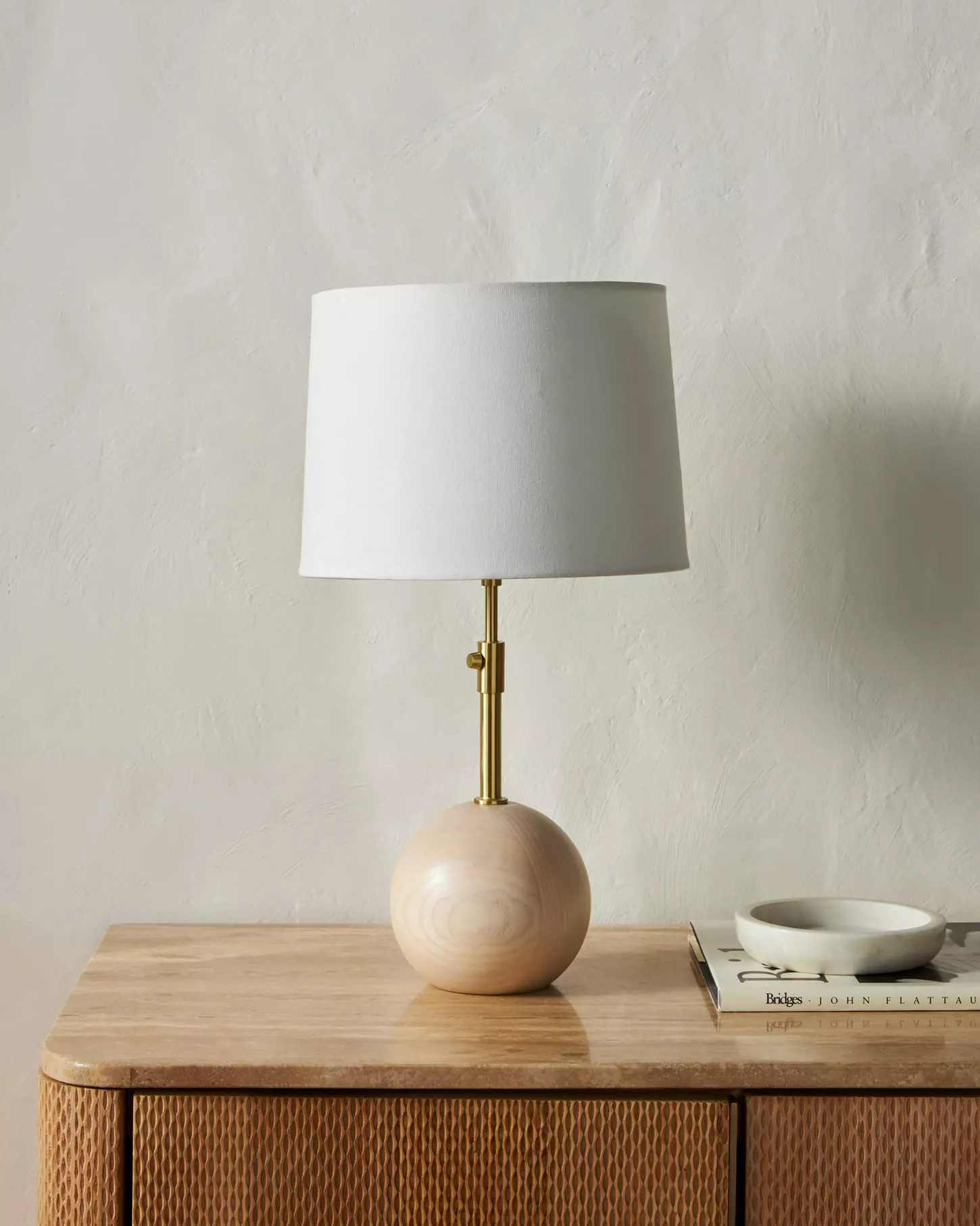 Настольная лампа с основанием из дерева Тулон Louvre Home JJ11084-1TA