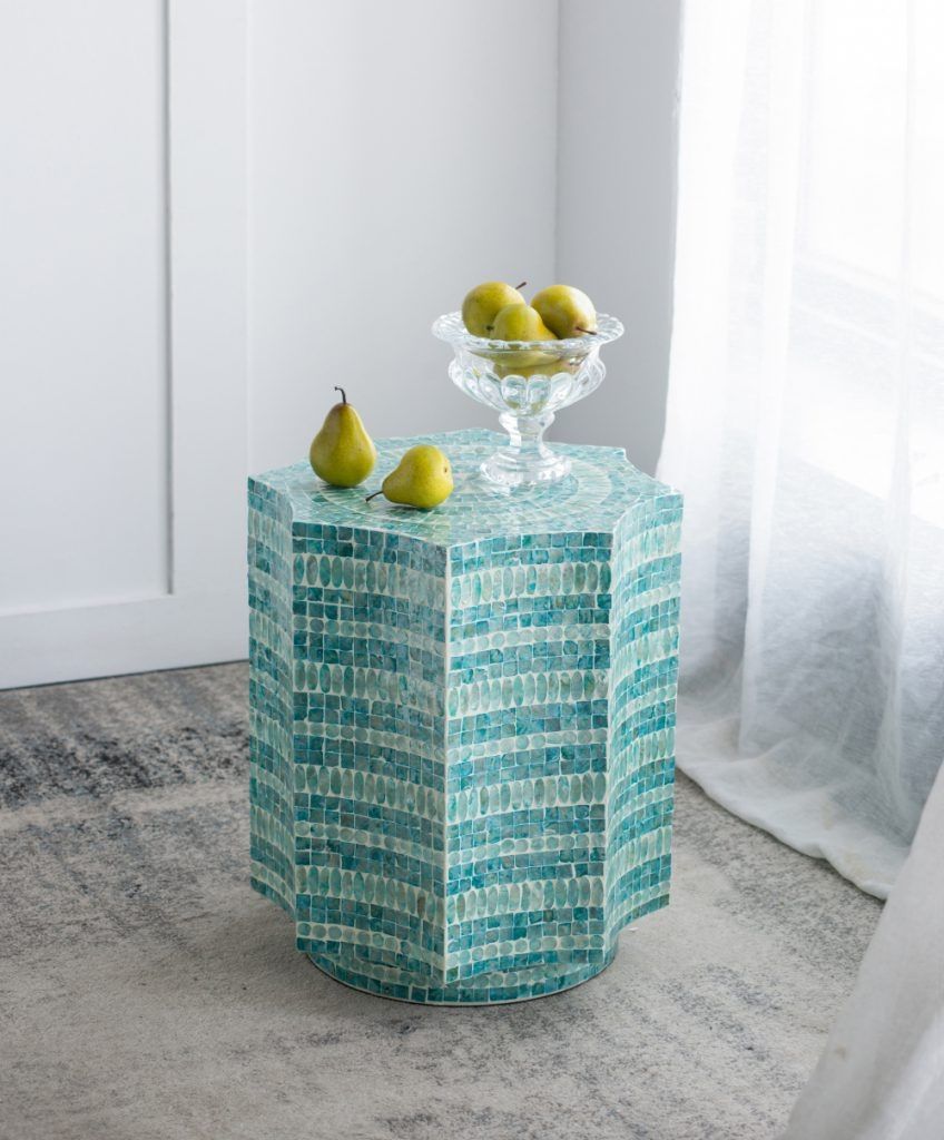 Столик акцентный с отделкой раковинами устриц Glasar 48743