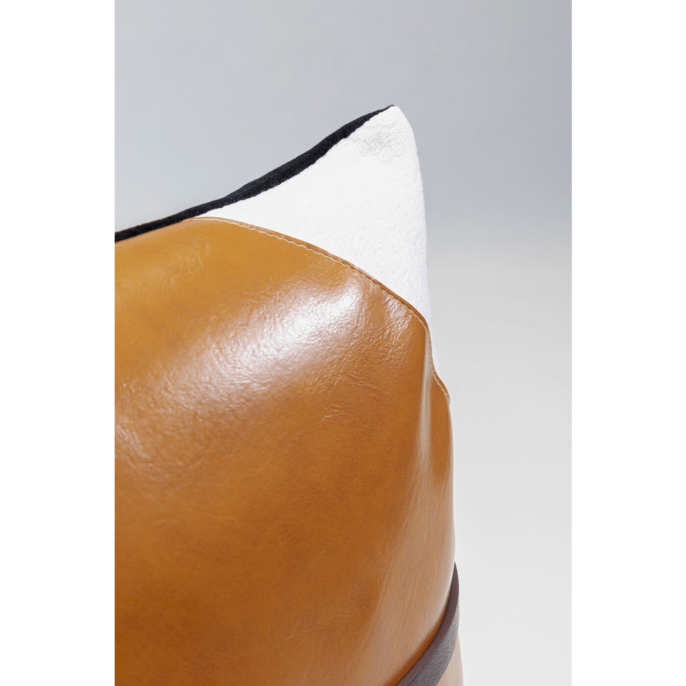 Подушка KARE Belt 55161