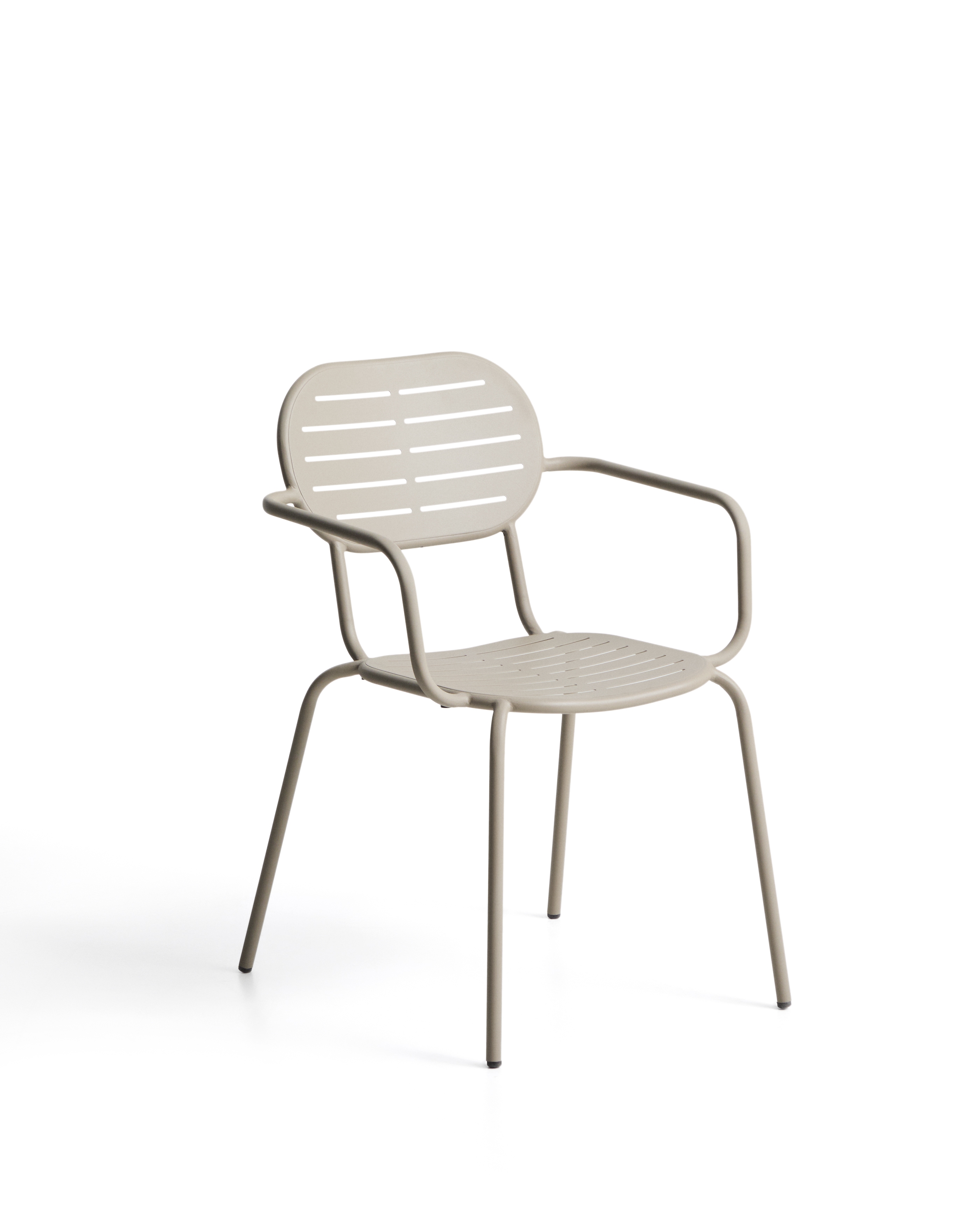 Уличный стул Brai с подлокотниками из оцинкованной стали бежевого цвета La Forma 482201
