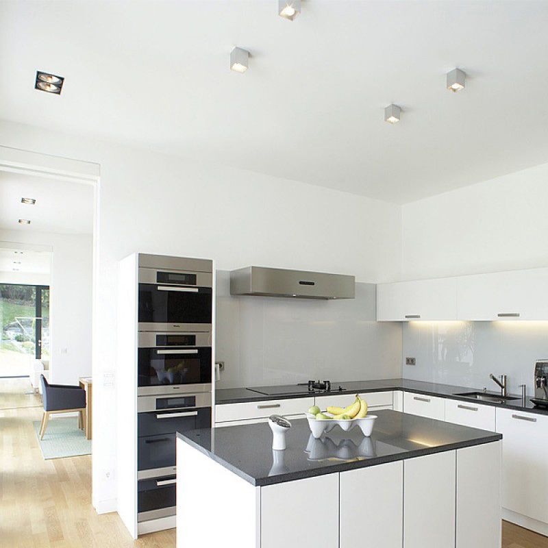 Спот Delta Light 251 67 44 A