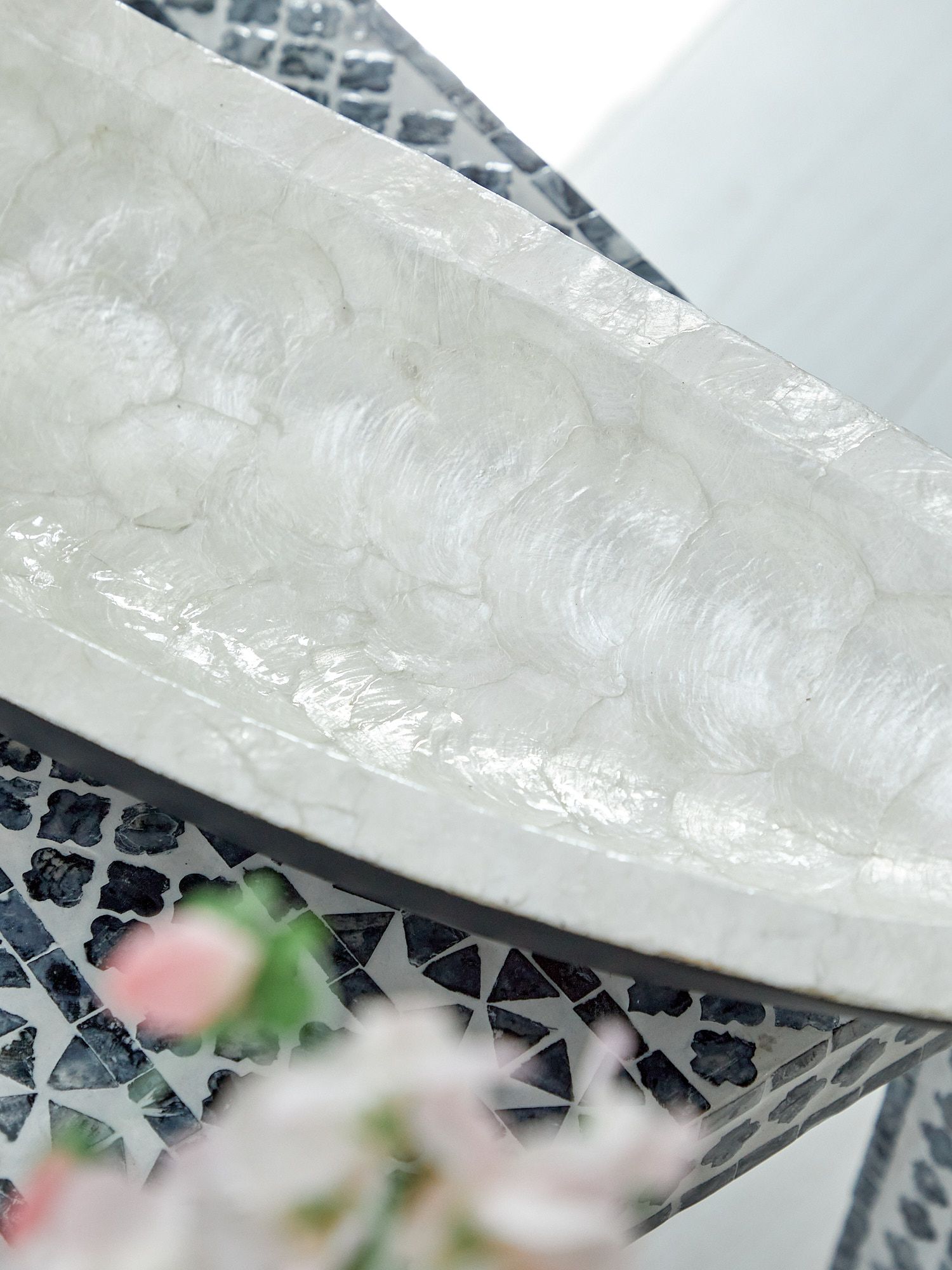 Блюдо декоративное с отделкой раковинами устриц Glasar 67-009