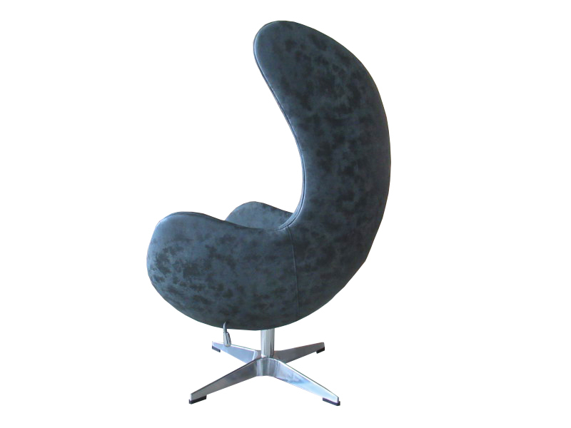 Кресло EGG CHAIR черный матовый с эффектом состаренная кожа Bradex Home FR 0255