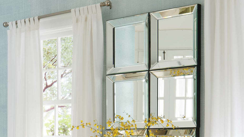 Настенное зеркало в раме Джуно Louvre Home LHVM30