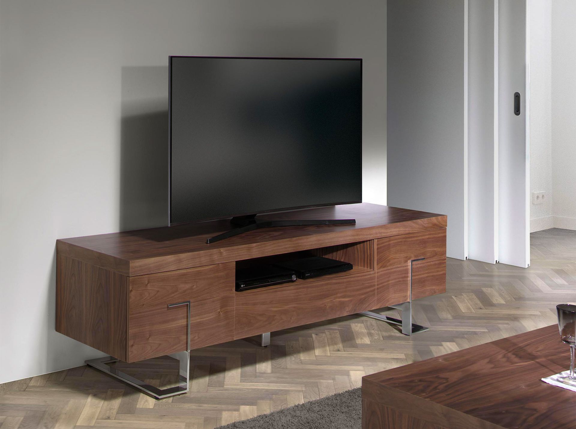 Тумба под ТВ MF2103TV /3222 из ореха и хромированной стали Angel Cerda