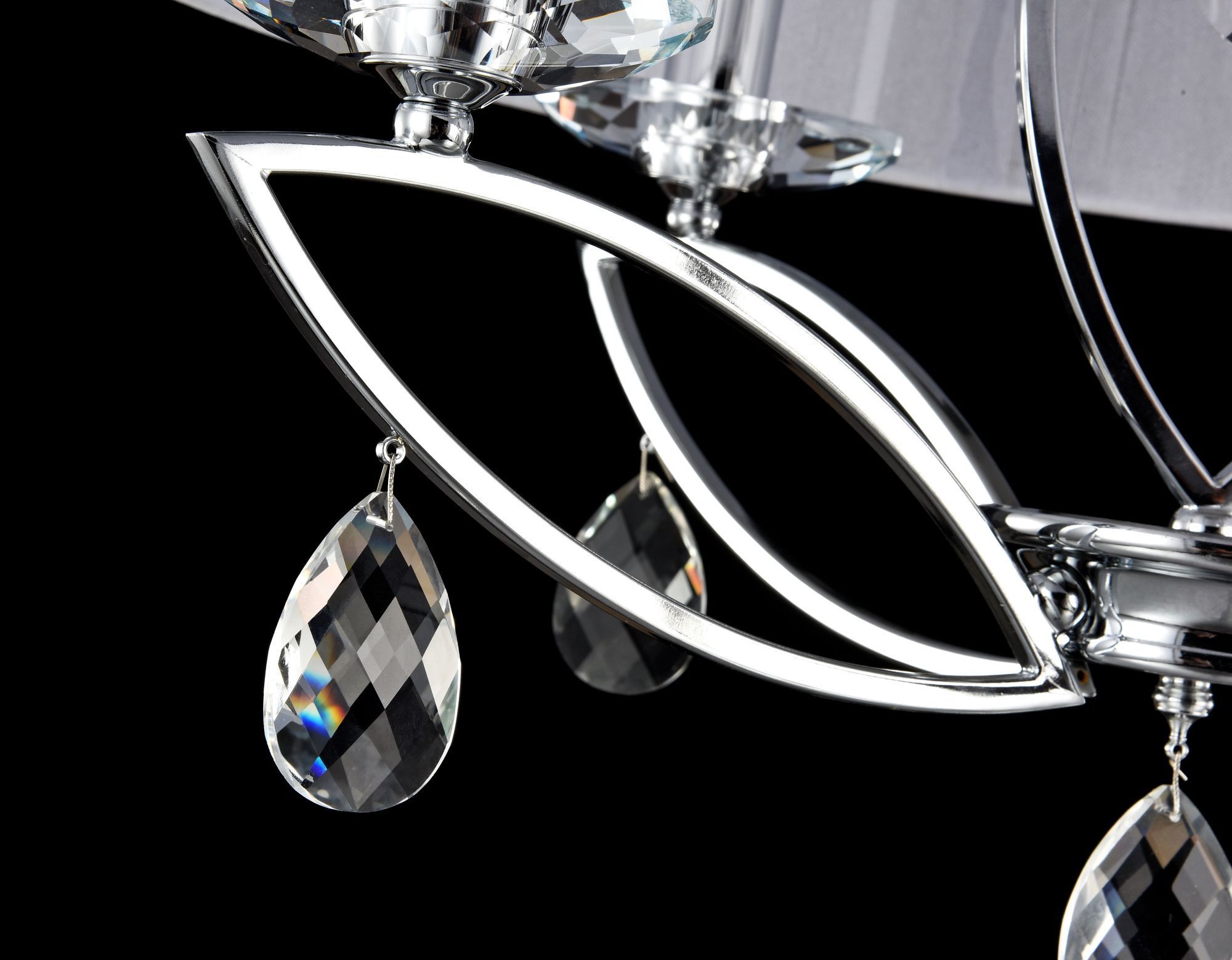 Люстра Maytoni MOD602-04-N