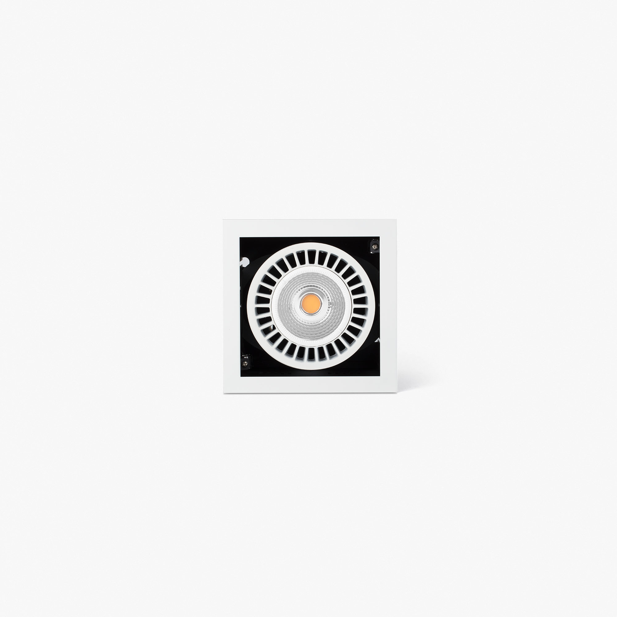 Встраиваемый светильник Colin-1 белый LED CRI95 24-36W 2700K 20° Faro