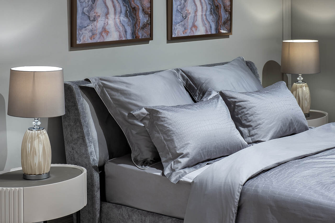 Простыня сатиновая на резинке 160х200х30см серая Garda Decor 130HB-FSH16030 -PROS RES SER