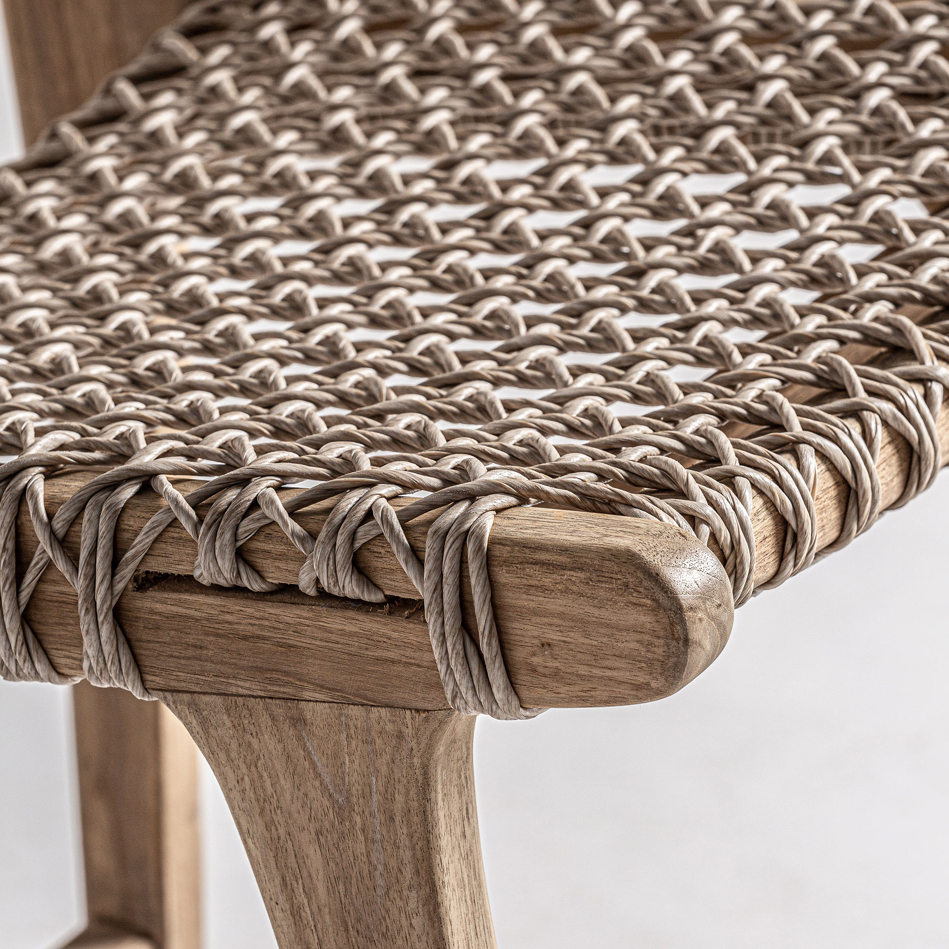 Полубарный стул уличный Beardon Vical