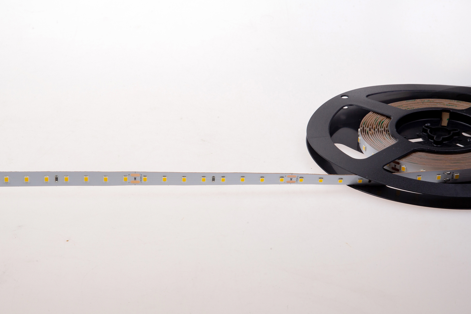 Светодиодная лента Donolux DN18391NWRA85