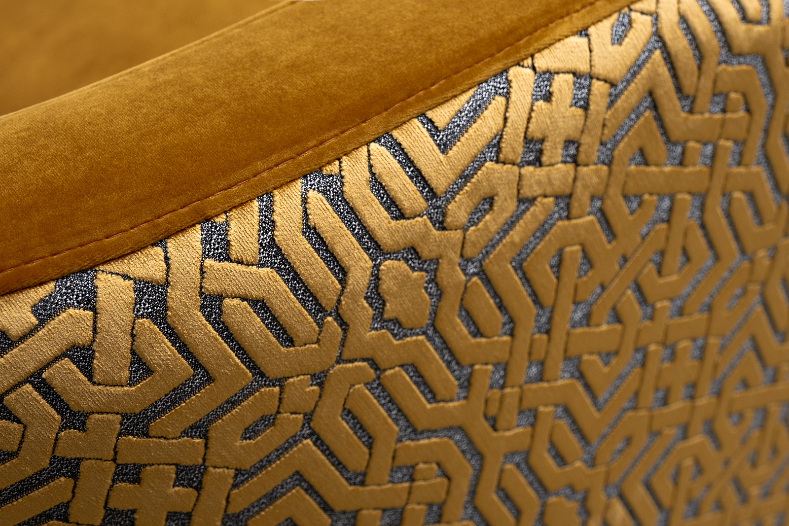 Кресло Napoli вращающееся велюровое с принтом Garda Decor Napoli-Pad31+ Lattice ORANG