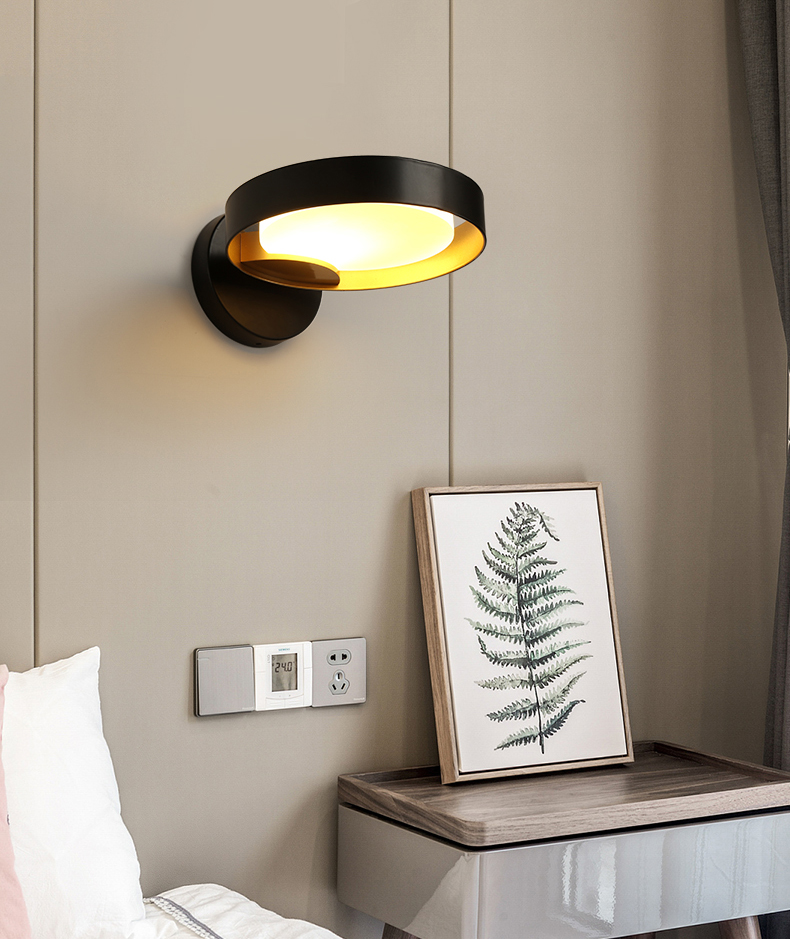 Innerspace - Daisy Chain Wall By Imperiumloft