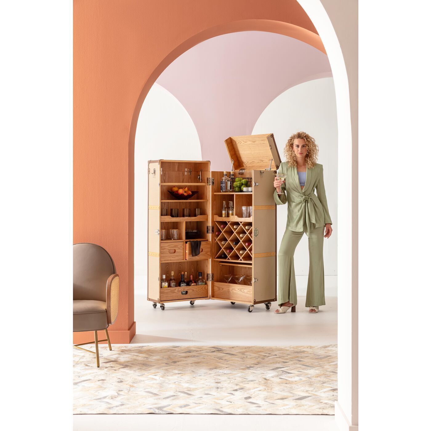 Шкаф барный KARE Venice 87201