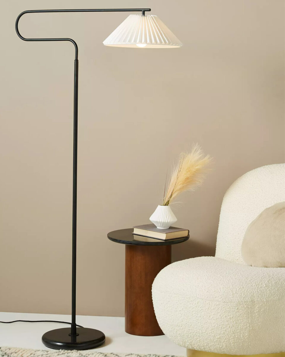 Чёрная напольная лампа Харриет Louvre Home LHLFL290324SWL